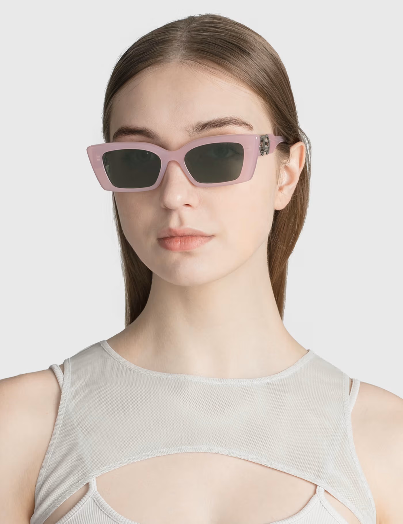 Kính mát Gentle Monster x Jennie La Peche Rectangular Pink Acetate Frame PC4 7