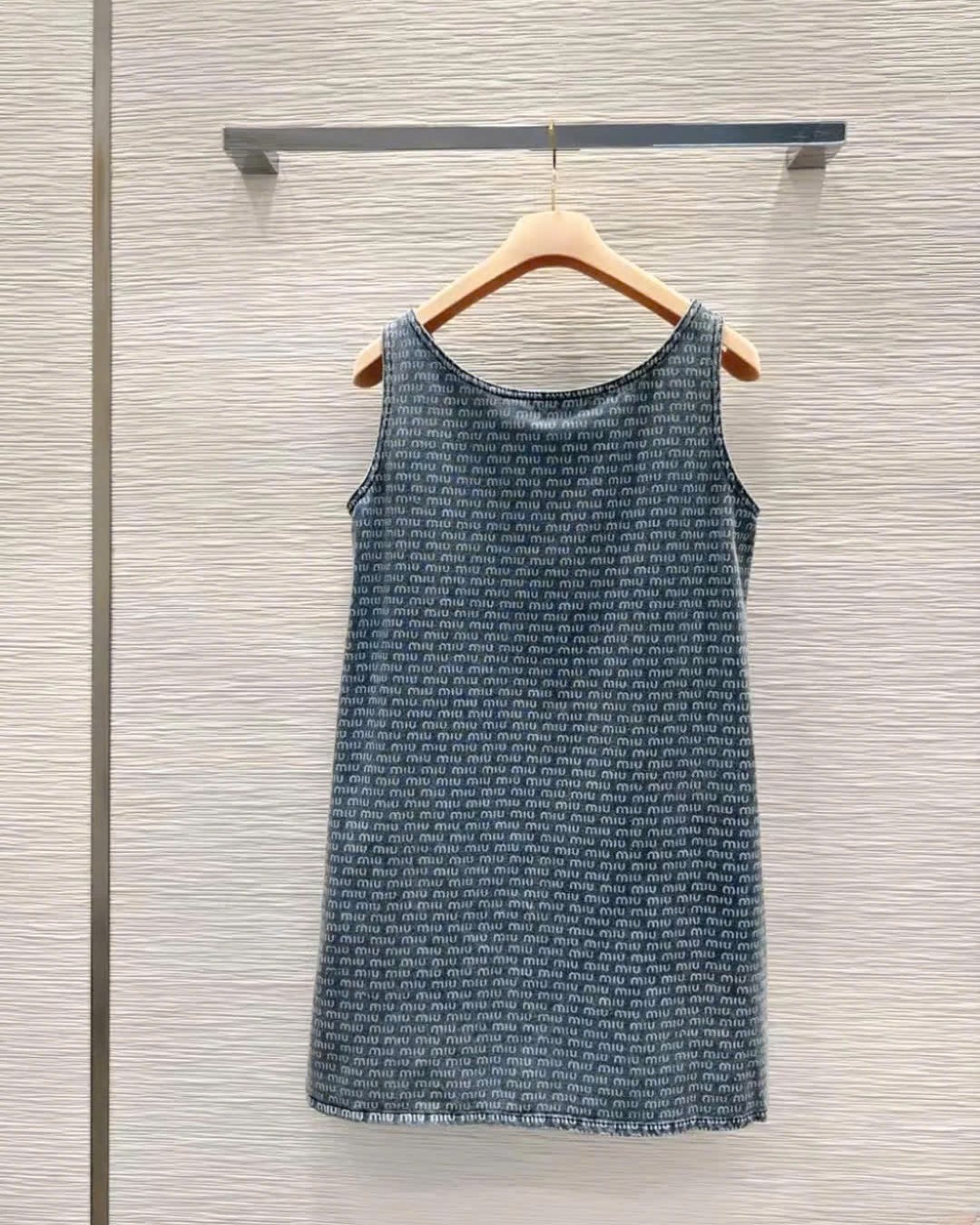Đầm ba lỗ Miu Miu 8