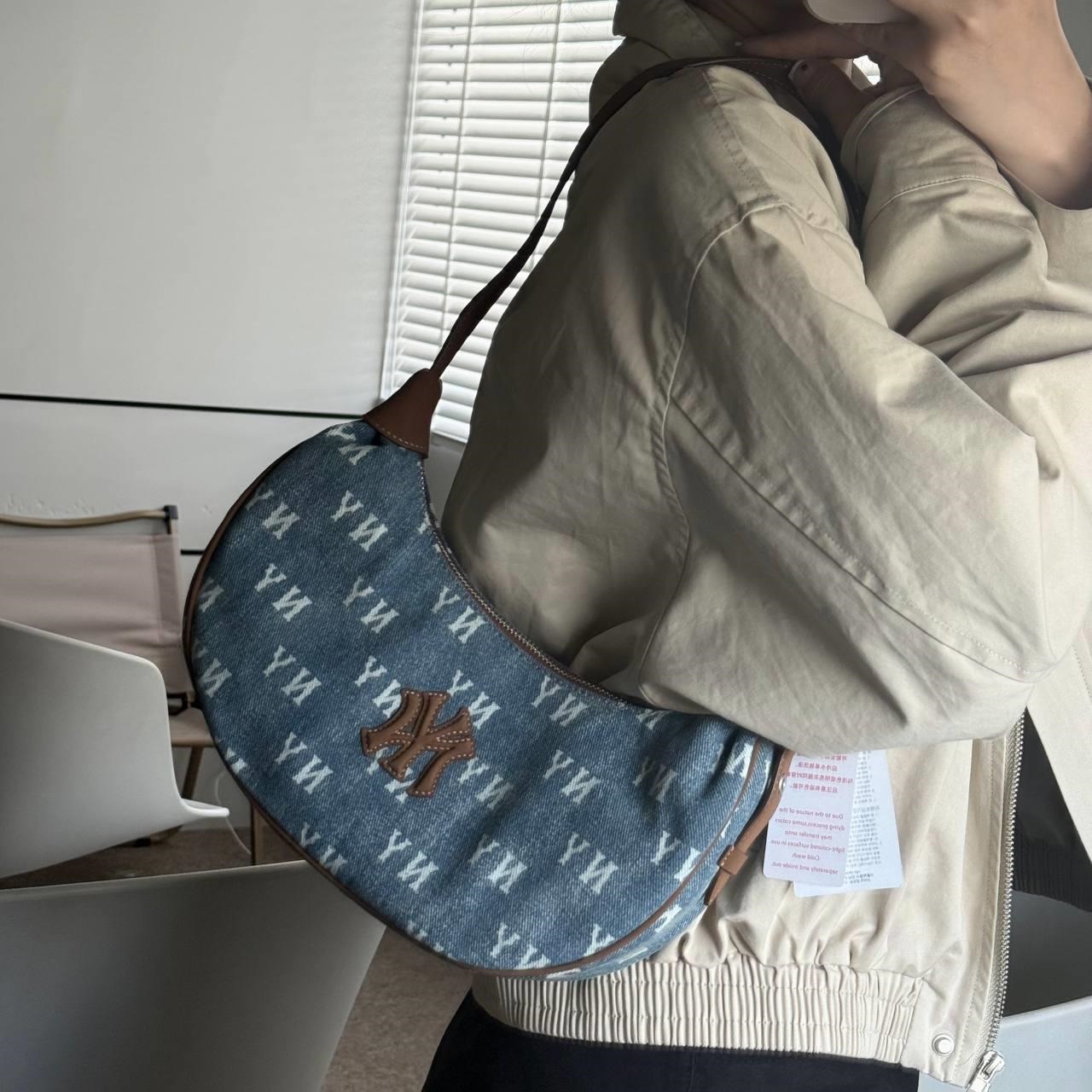 Túi xách MLB Classic Monogram Vintage Denim Hobo Bag New York Yankees Blue 3ABQMV55N-50BLL 6