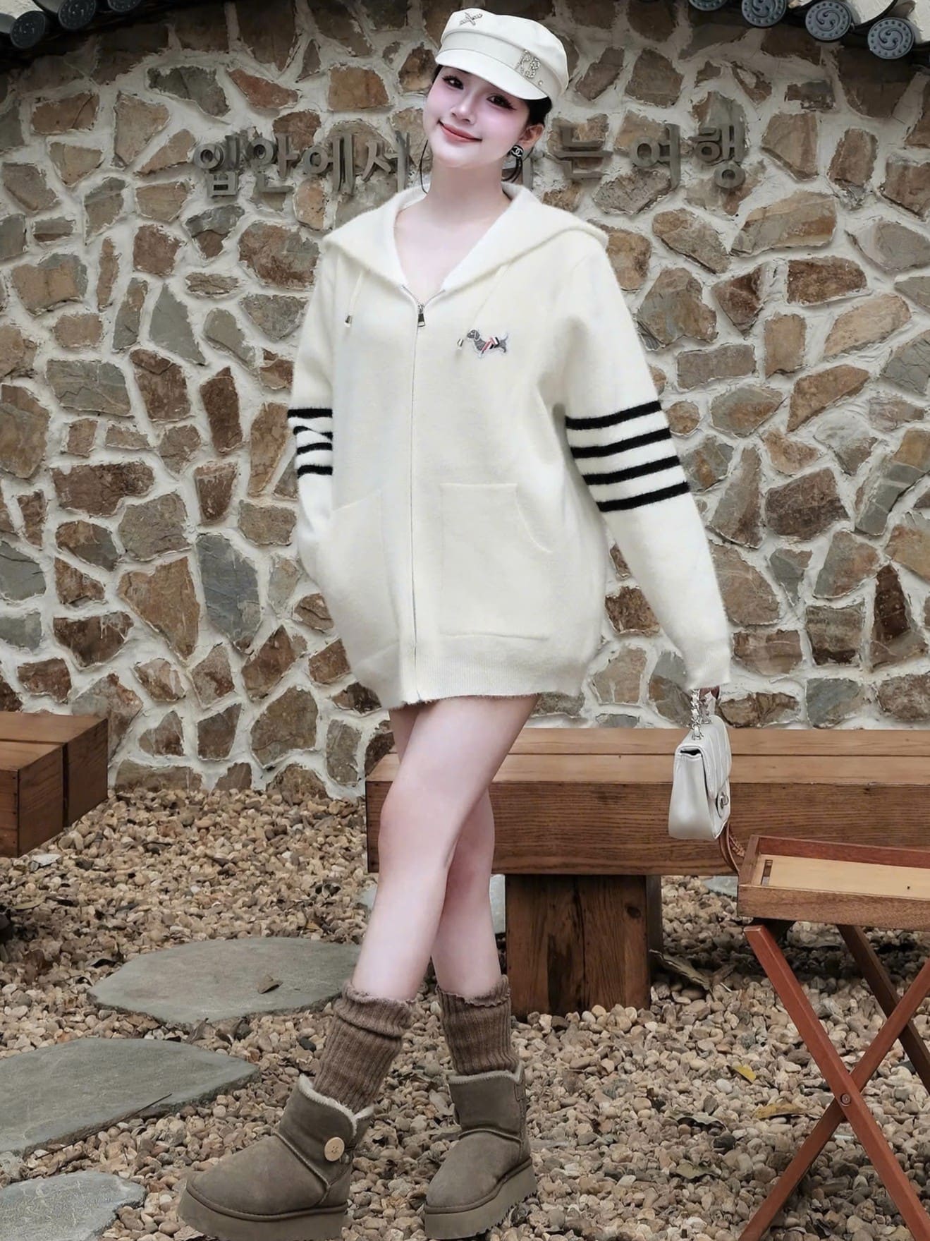 Áo khoác len nữ trắng đen Thom Browne 10