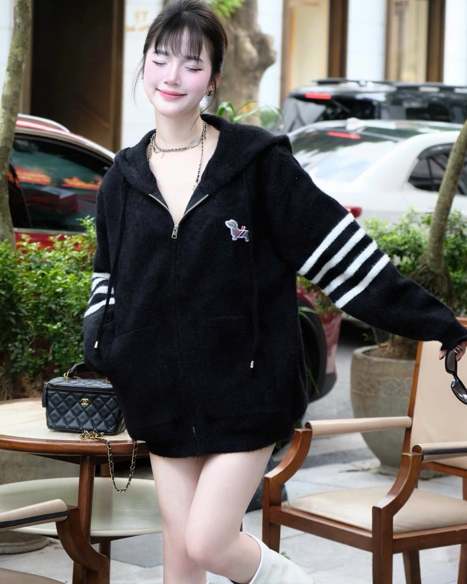 Áo khoác len nữ trắng đen Thom Browne 13