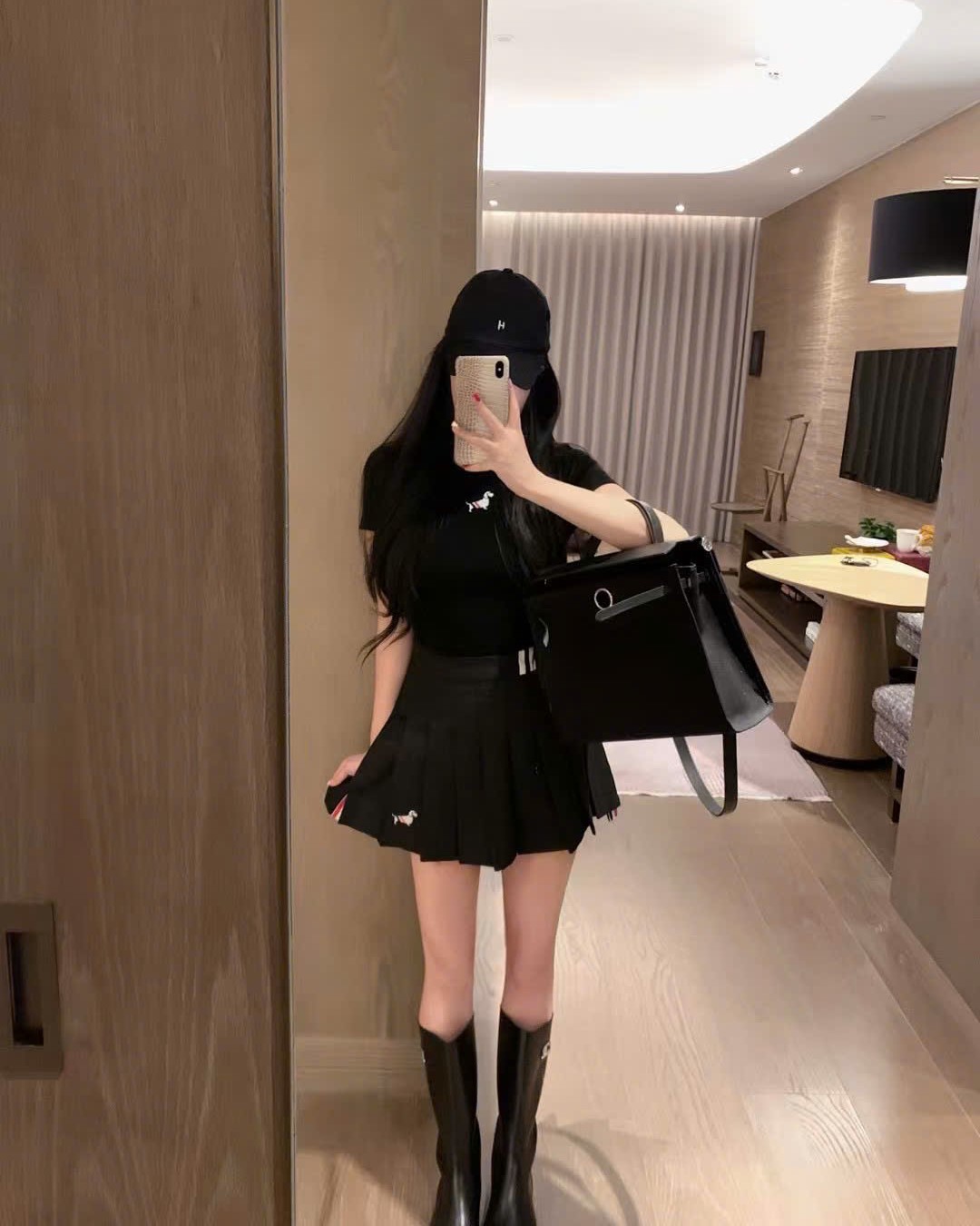 Combo áo thun váy xếp ly ngắn Thom browne 4