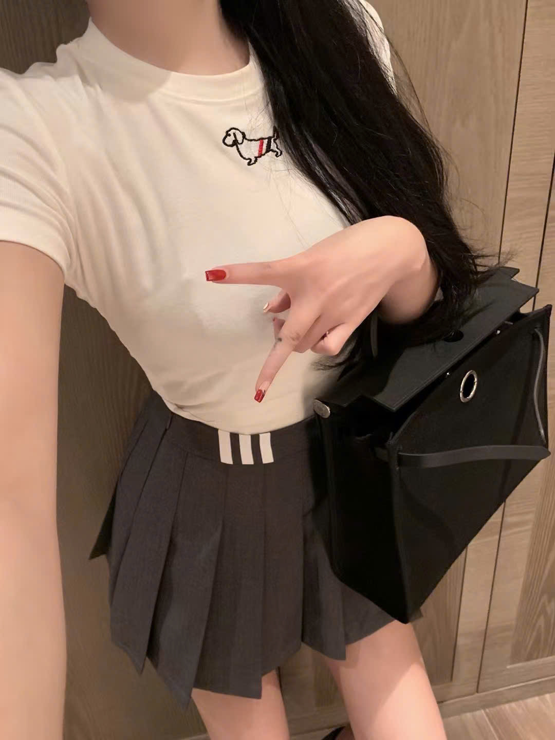 Combo áo thun váy xếp ly ngắn Thom browne 8