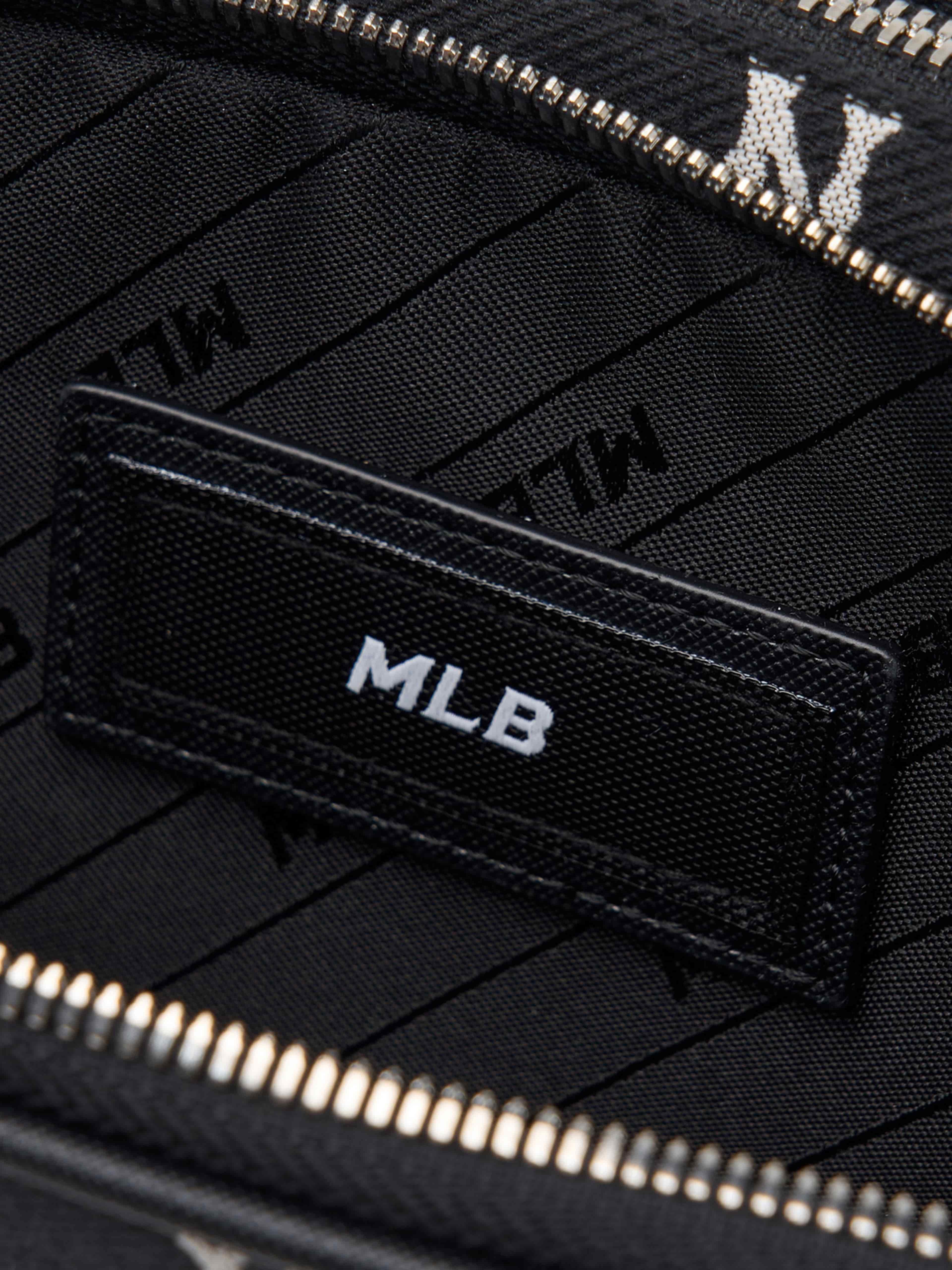 Túi Đeo Chéo màu đen MLB Mini Monogram Jacquard New York Yankees 3ACRS014N-50BKS 4