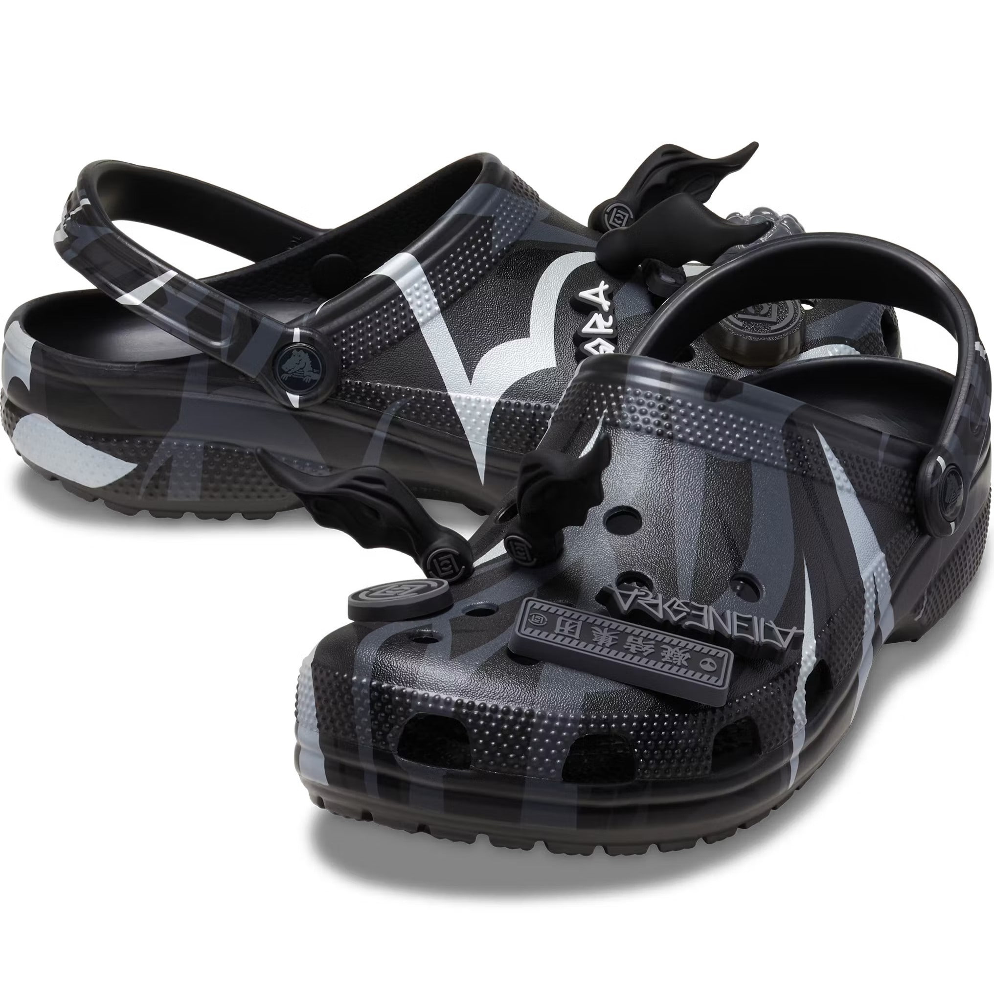 Dép đen có quai Clot x Crocs Classic Clog Blac 5