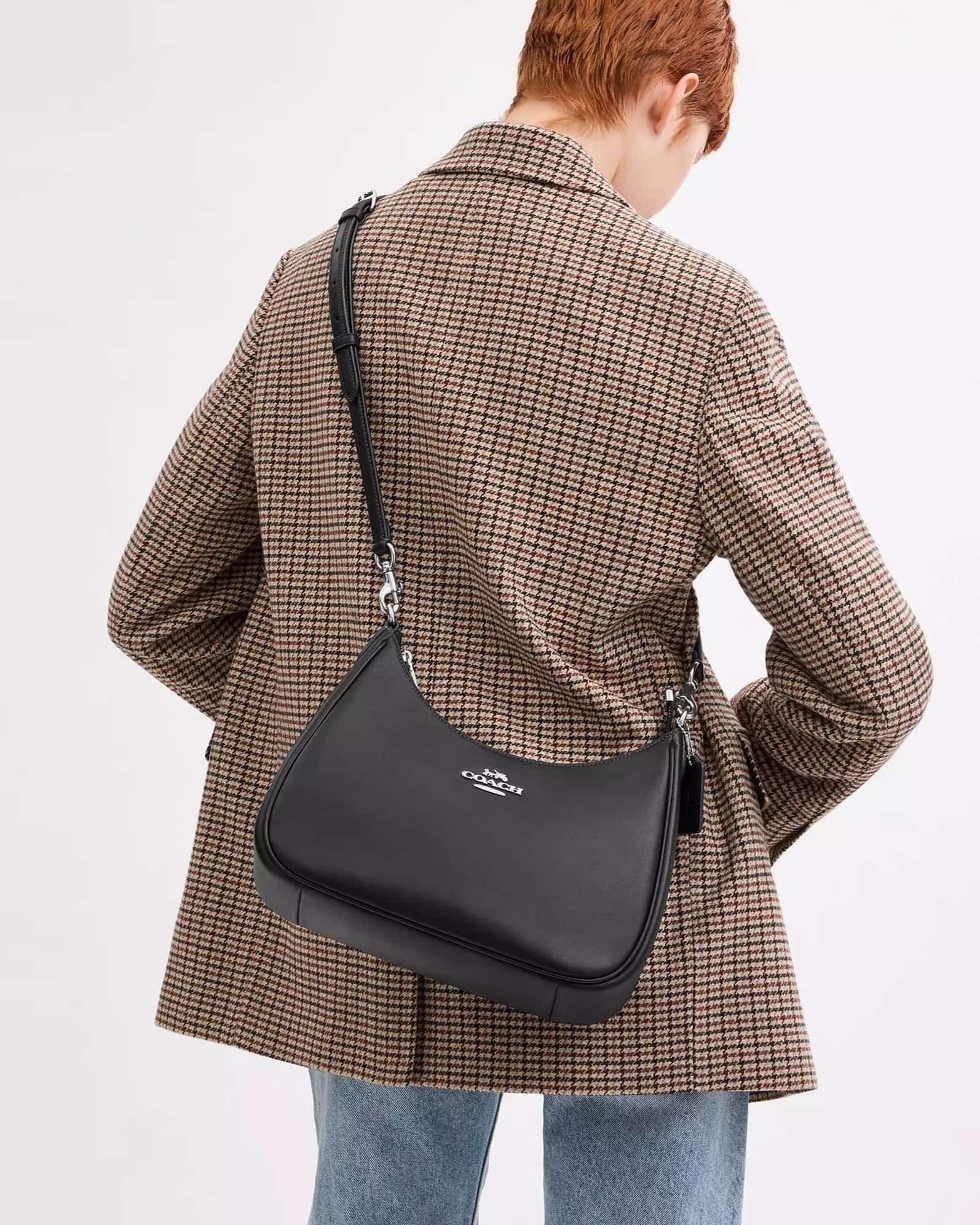 Túi đeo vai nữ quai xoắn Coach Teri Hobo Black CU126 2