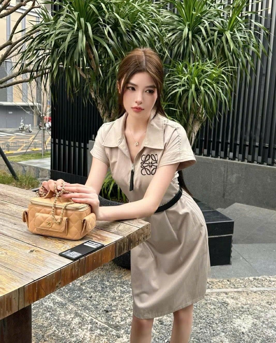 Áo đầm thời trang kèm thắt lưng Loewe 13