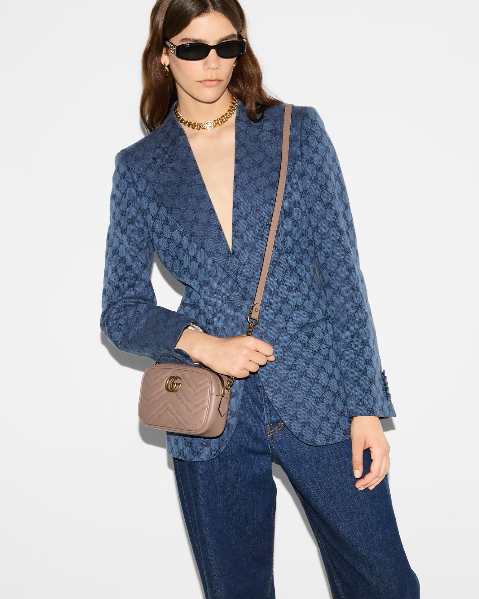 Túi đeo chéo Gucci GG Marmont Mini Shoulder Bag Dusty Pink Matelassé Chevron Leather With GG On The Back 4