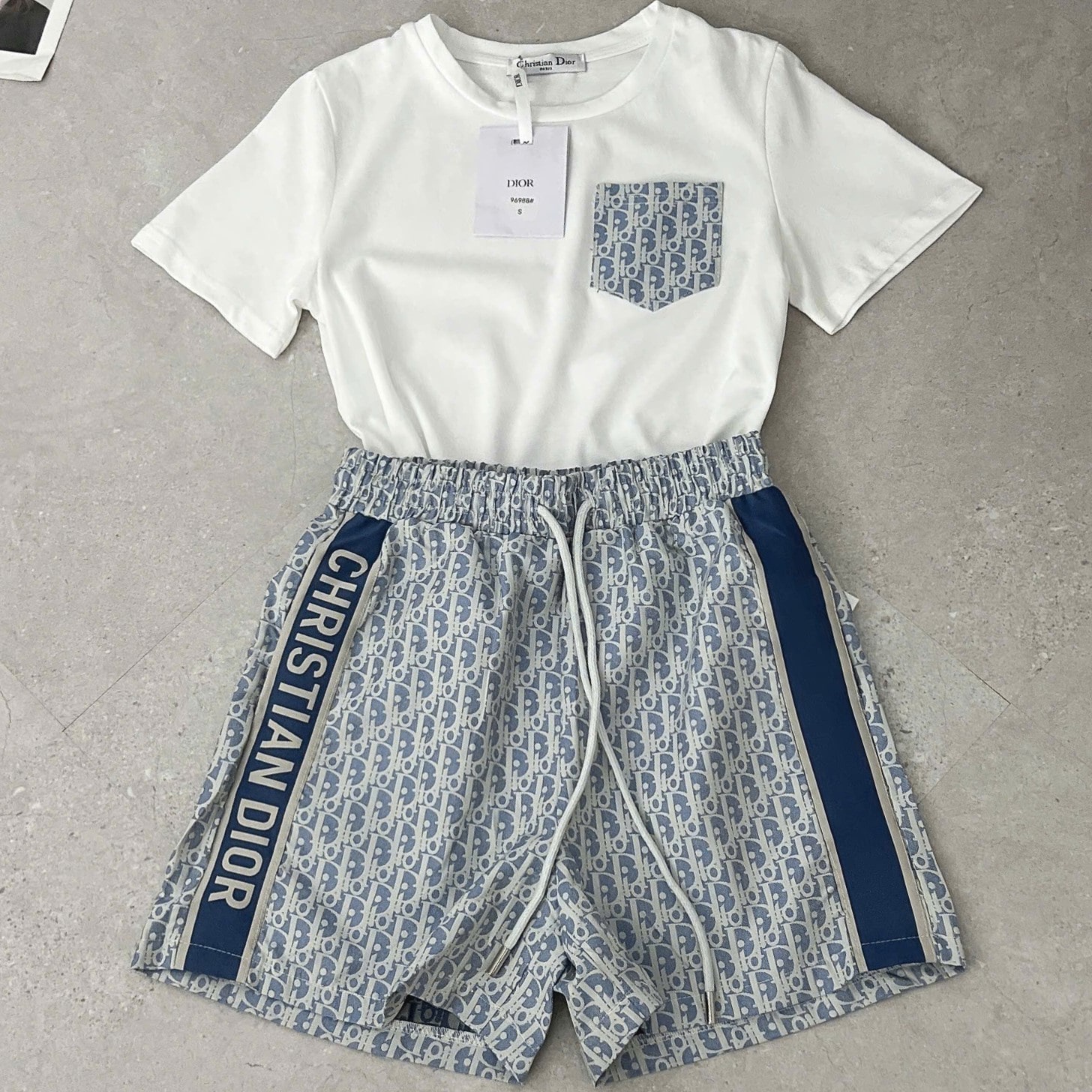 Combo áo thun quần short trắng phối xanh dương Dior 4