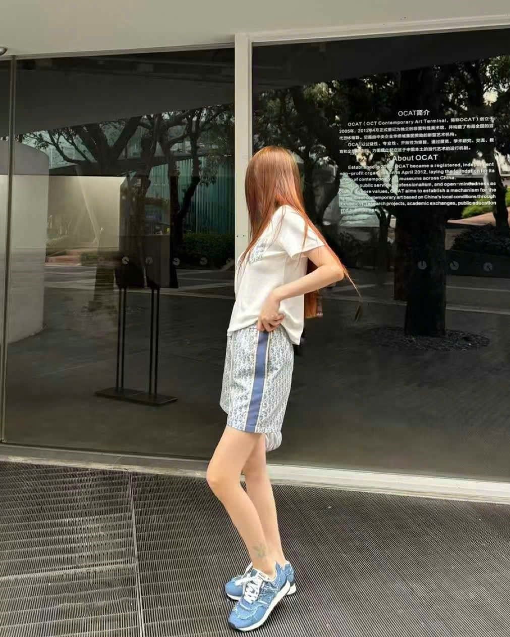 Combo áo thun quần short trắng phối xanh dương Dior 6