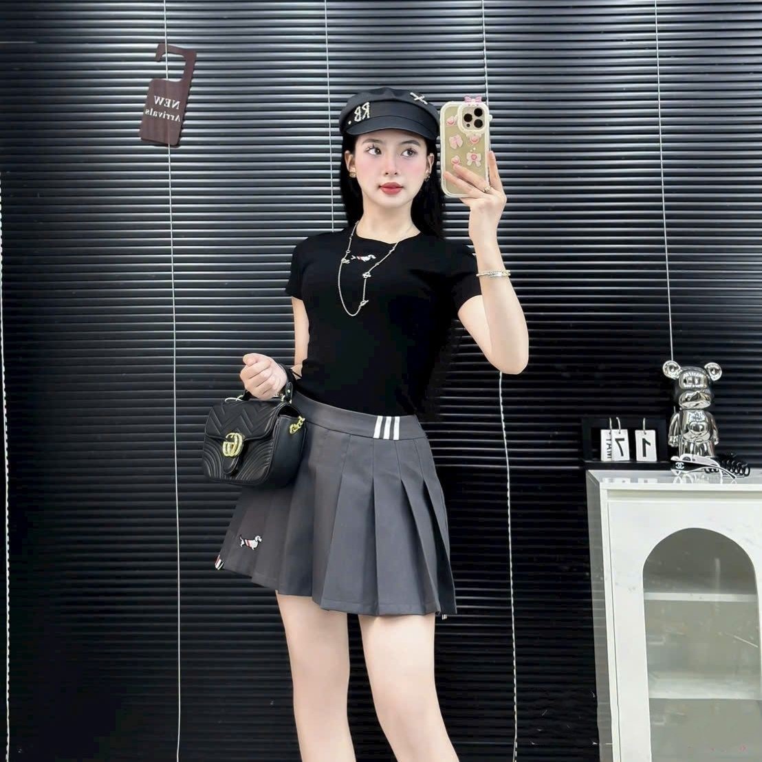 Combo áo thun váy xếp ly Thom Browne 5