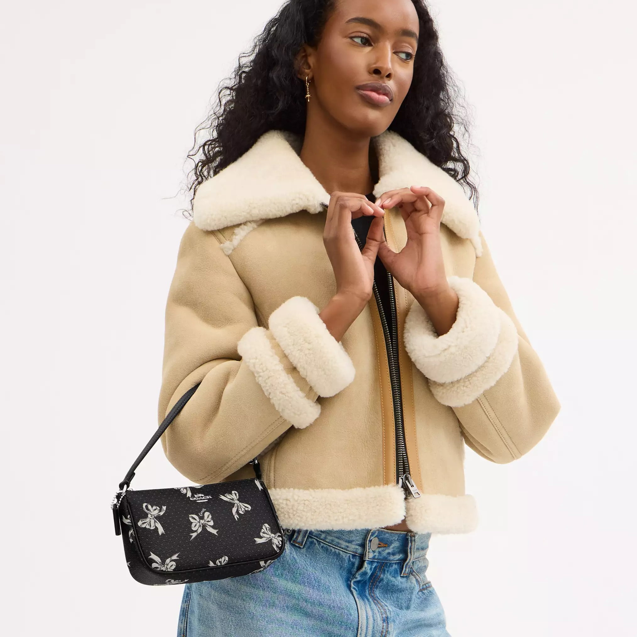 Túi kẹp nách Coach Nolita 19 With Bow Print Multicolor Black CZ454 6
