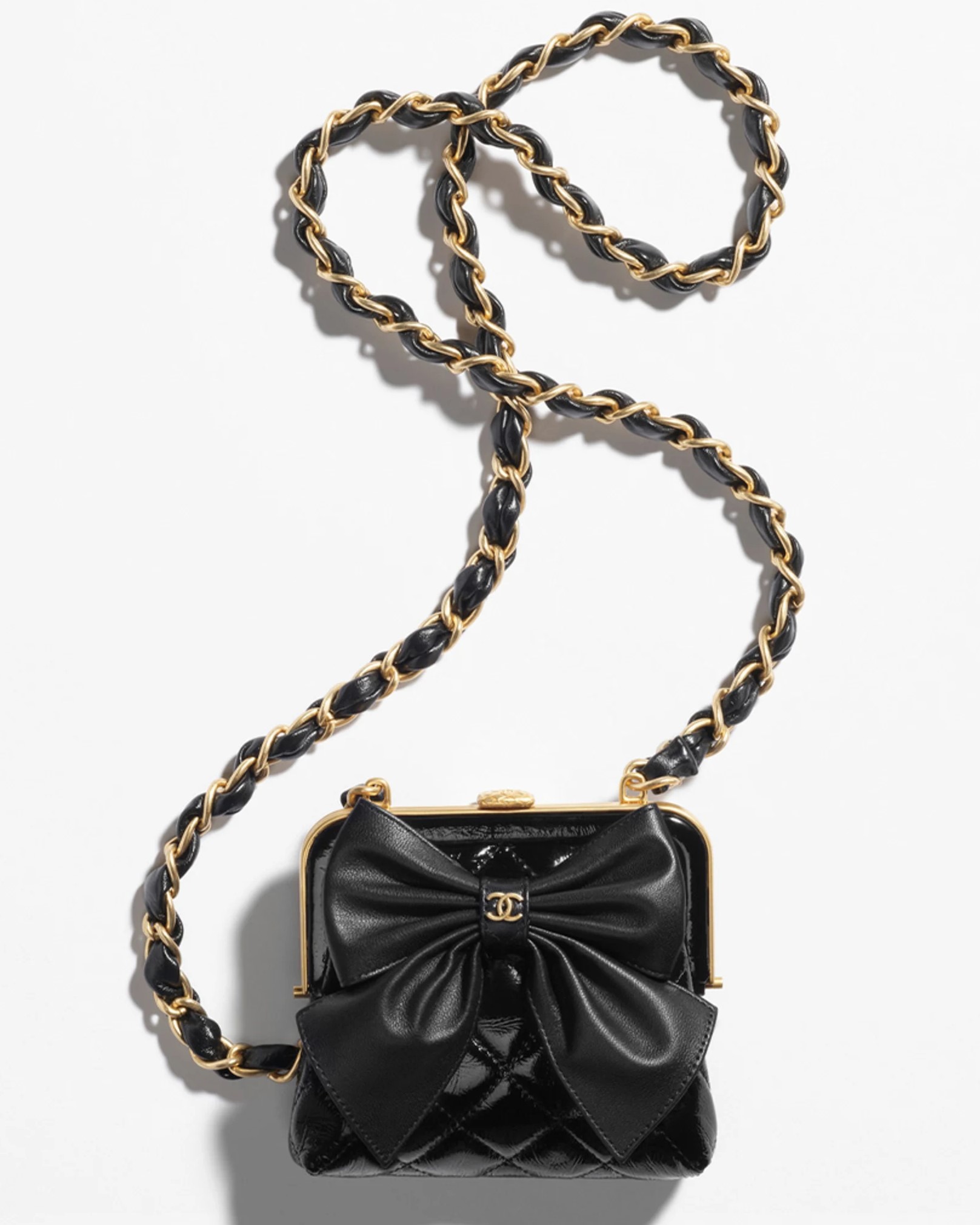 Túi đeo chéo nữ Chanel Clutch With Chain Patent Crumpled Lambskin Black 4