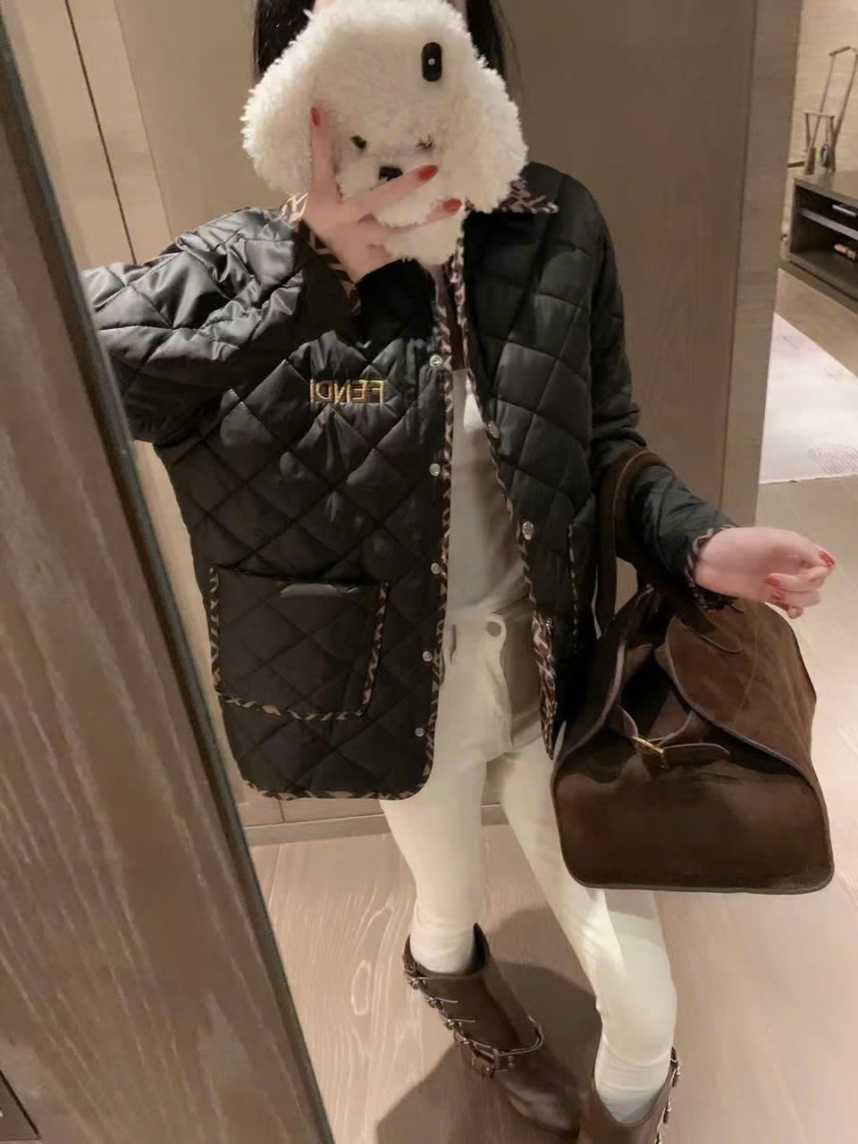 Áo phao Fendi hai mặt nâu và đen 5