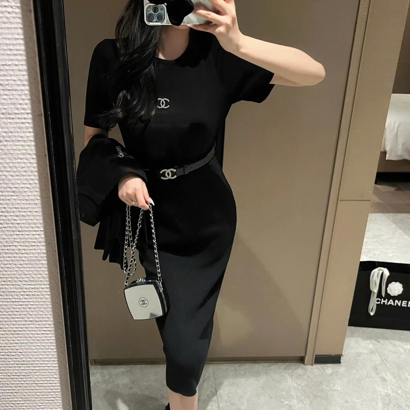 Combo áo khoác đầm dài đen nữ Chanel 6