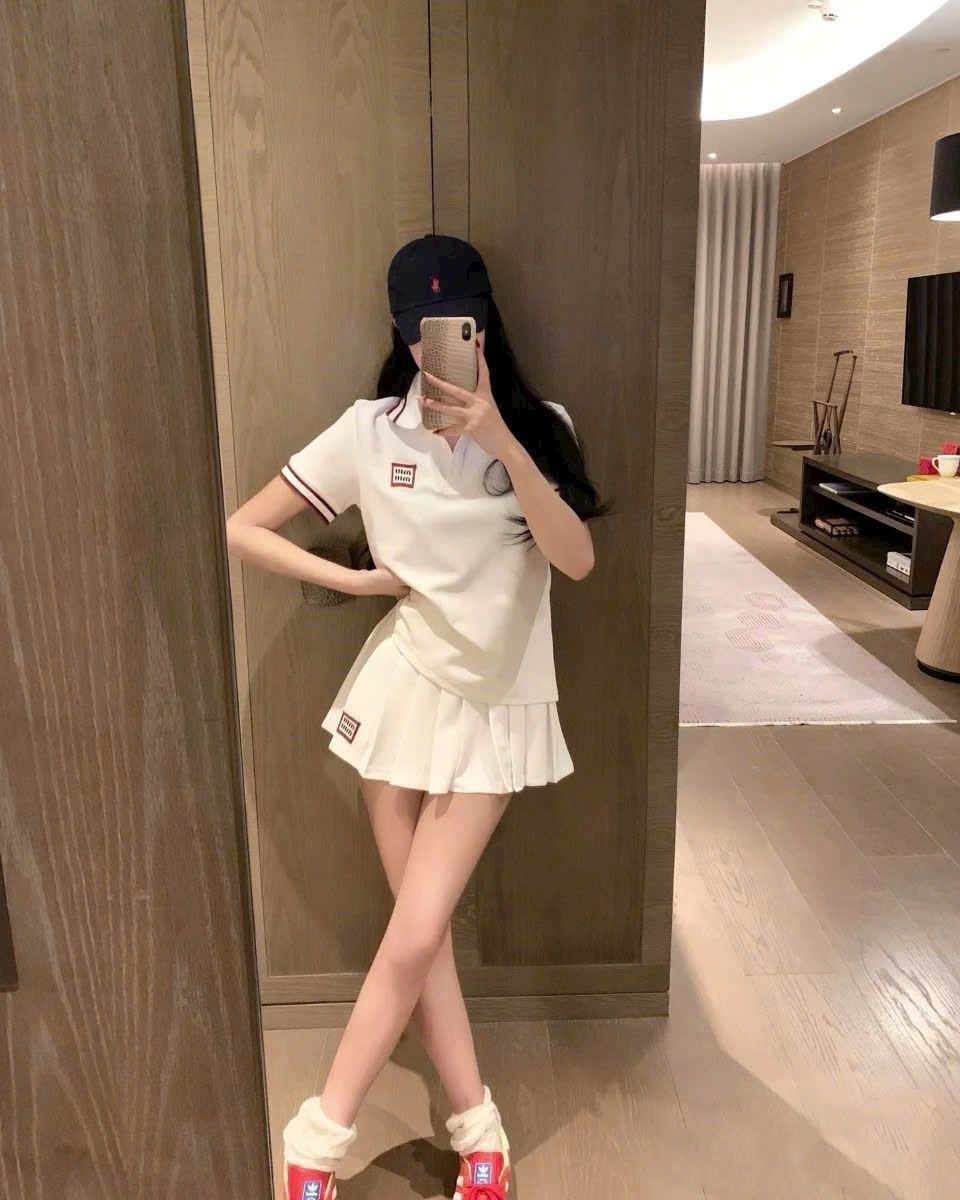 Combo áo váy xếp ly Miu Miu phối viền 5