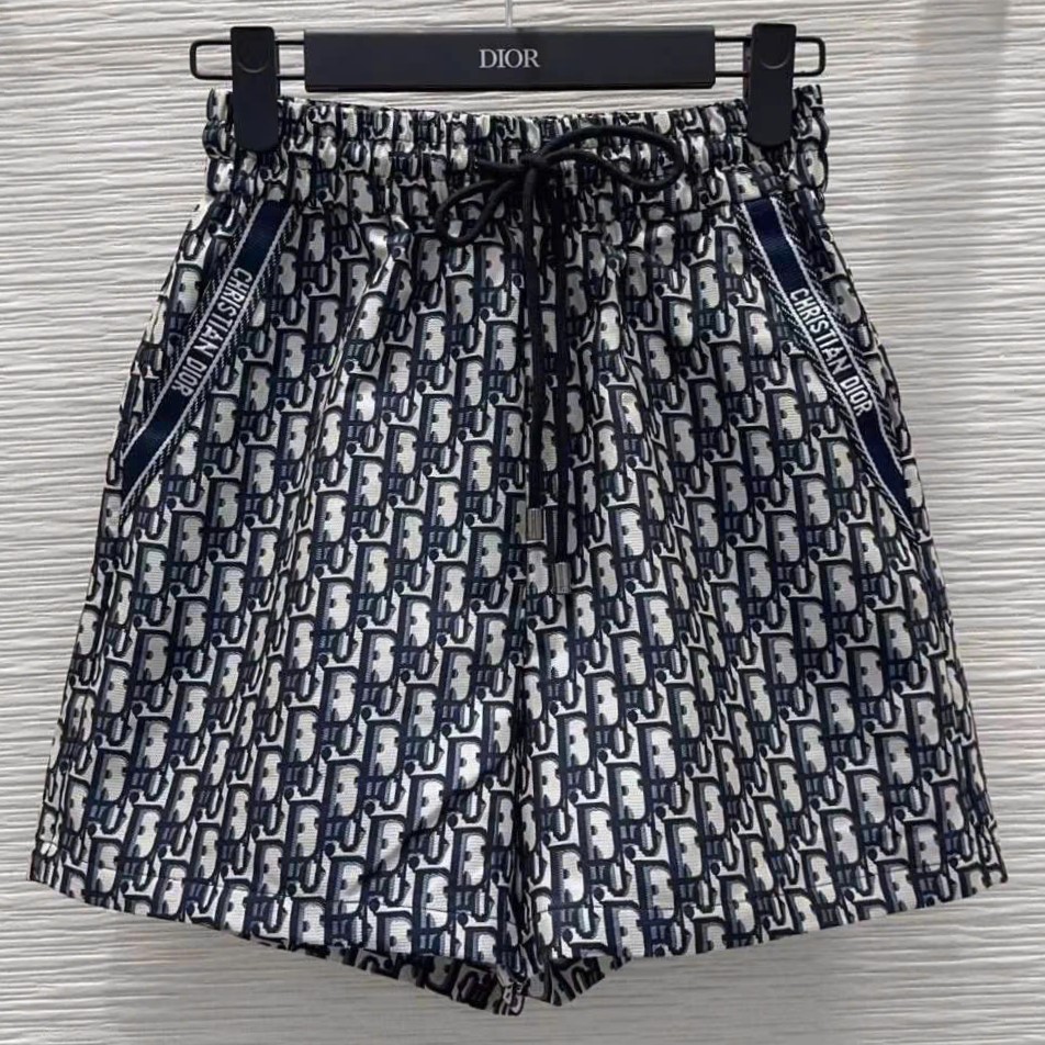 Combo áo thun trắng quần short vải Dior 7