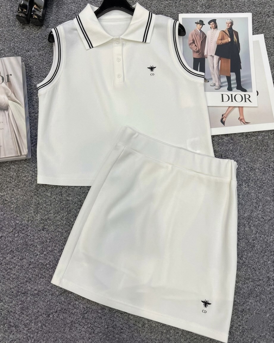 Combo áo sát nách váy ôm ngắn thun trắng và đen Dior 6