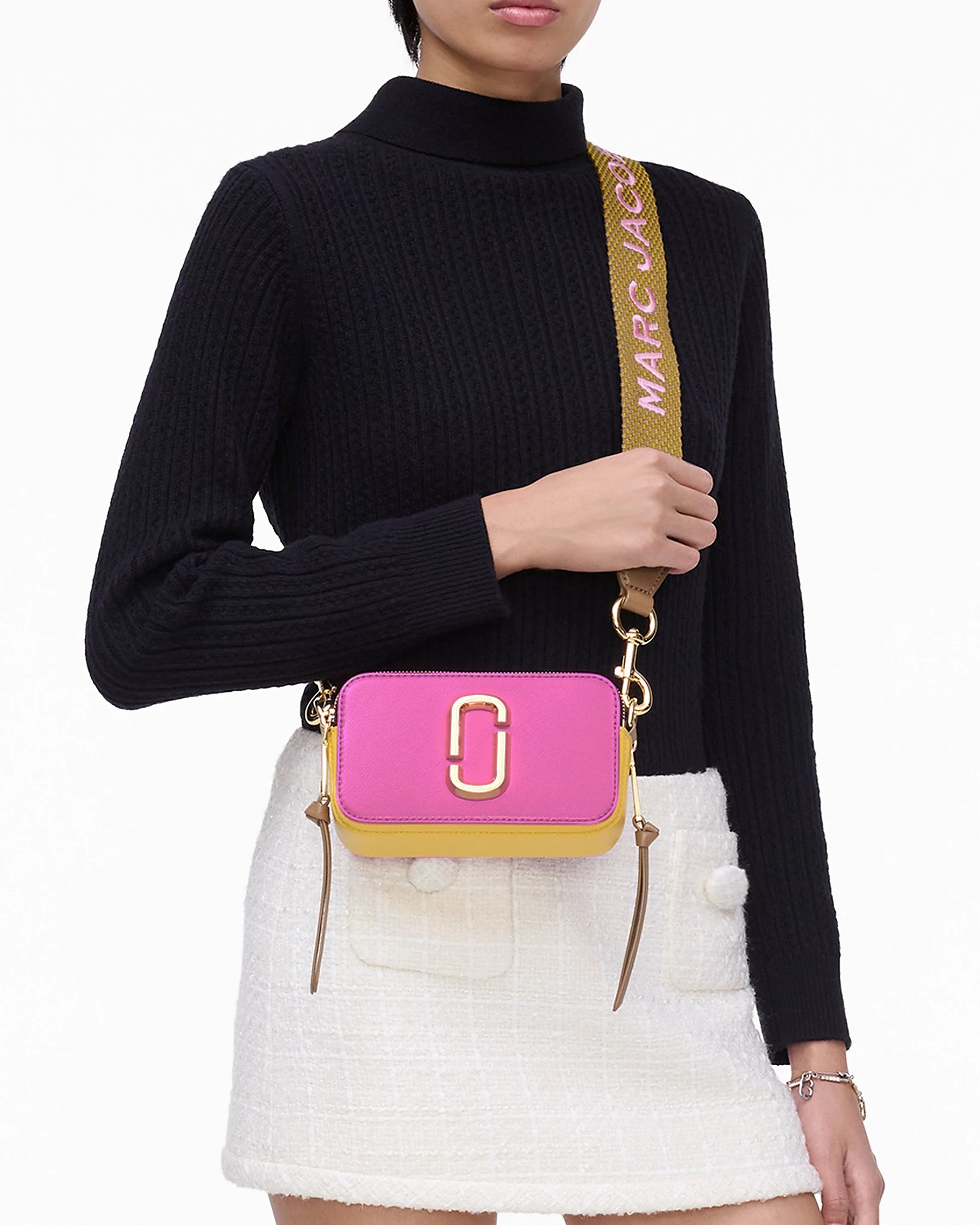 Túi xách đeo chéo Marc Jacobs màu hồng The Colorblock Snapshot Crossbody Bag Bow Pink Mult 9