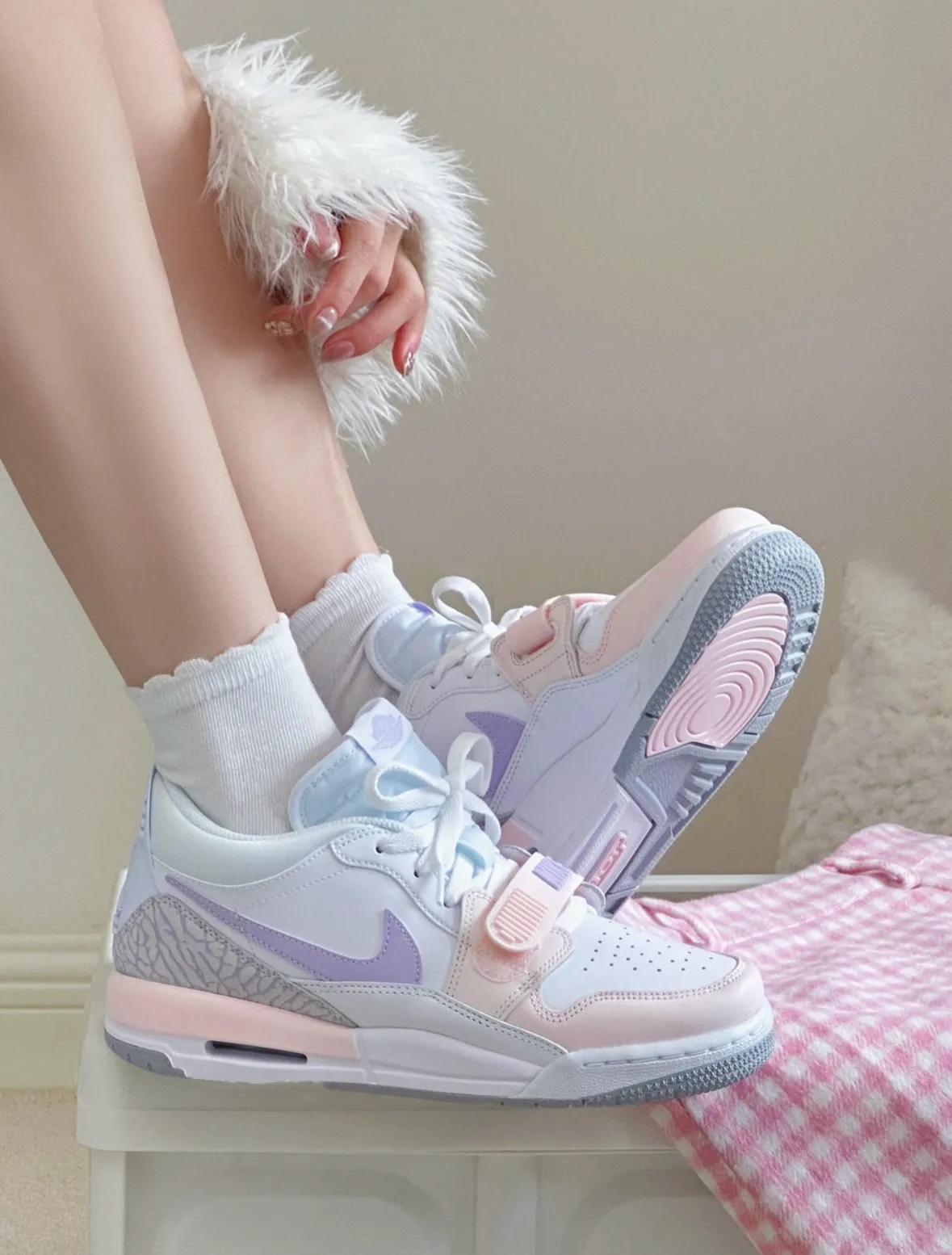 Giày thể thao Nike Jordan Legacy 312 Low Surfaces in Pastels for Spring HF0747-151 17
