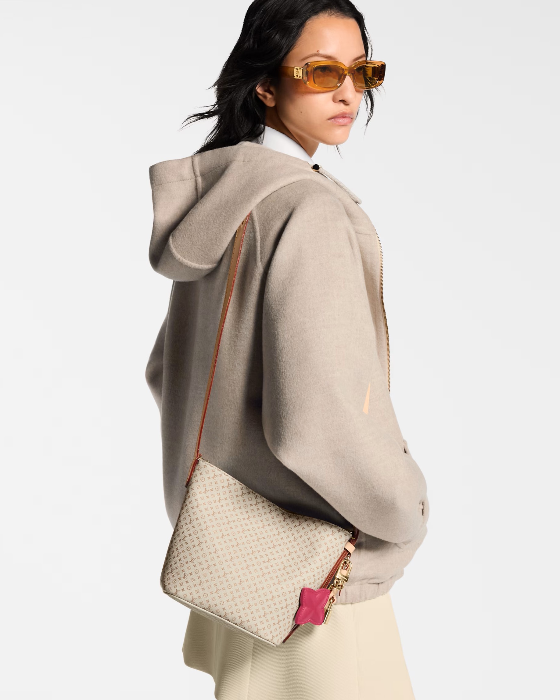 Túi LV kèm móc khóa hai mặt Louis Vuitton All In BB Giant Bloom Beige Dune 3