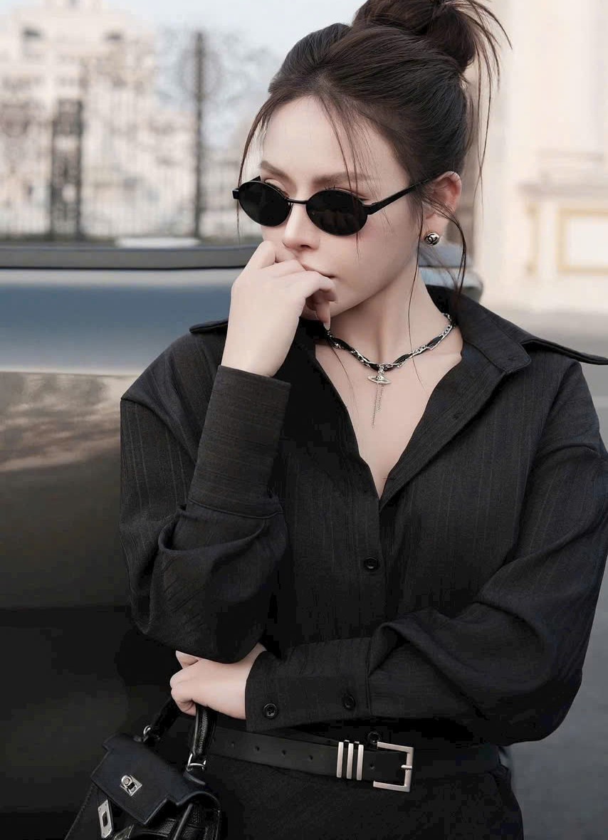 Mắt kính đen YSL Saint Laurent SL 692 Oval Sunglasses 9