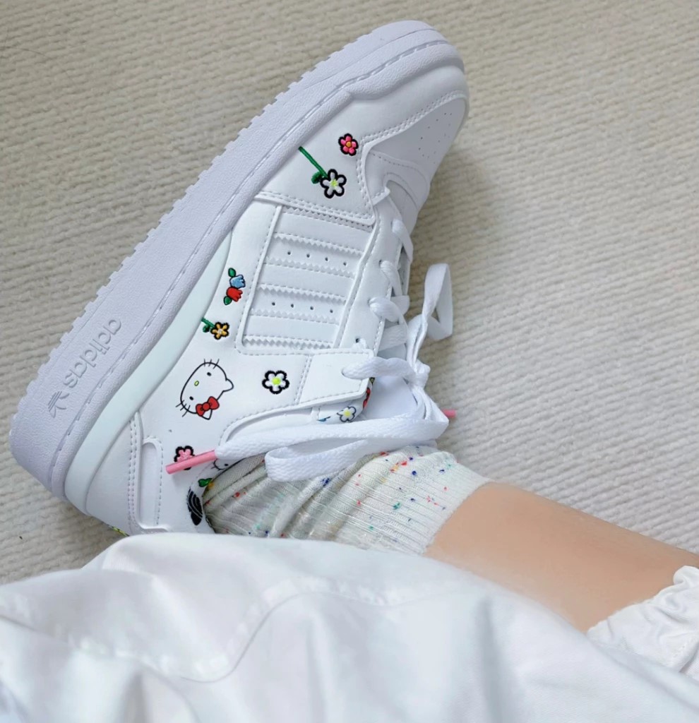 Giày thể thao Adidas x Hello Kitty Forum Low Cloud White Core Black IG030 7