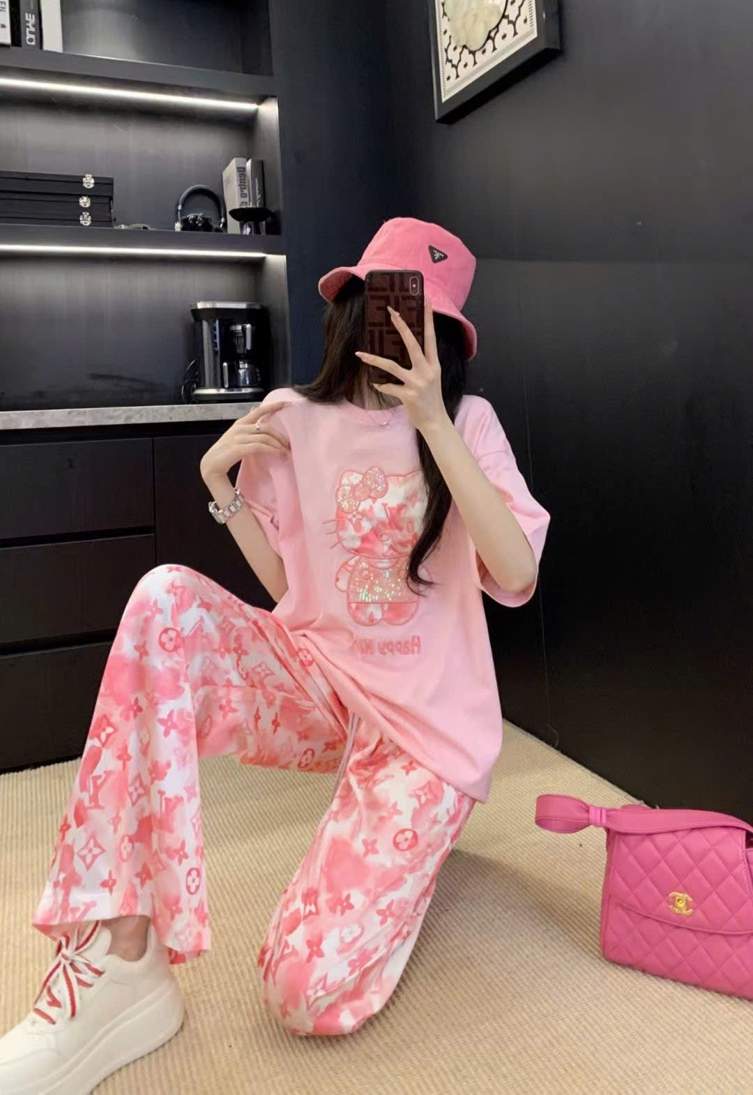 Combo bộ áo thun quần dài hồng lưng thun LV 5