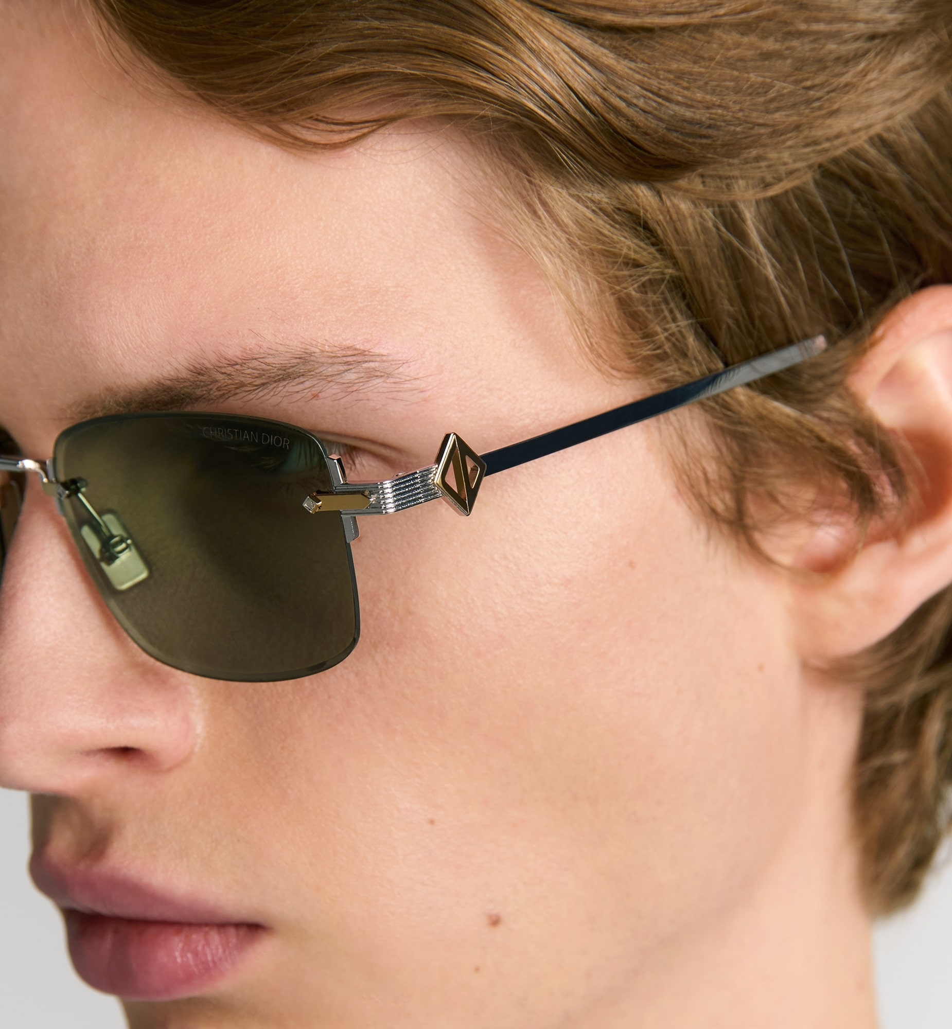 Kính mát Dior CD Diamond S11U Rectangular Sunglasses Khaki Lens 4