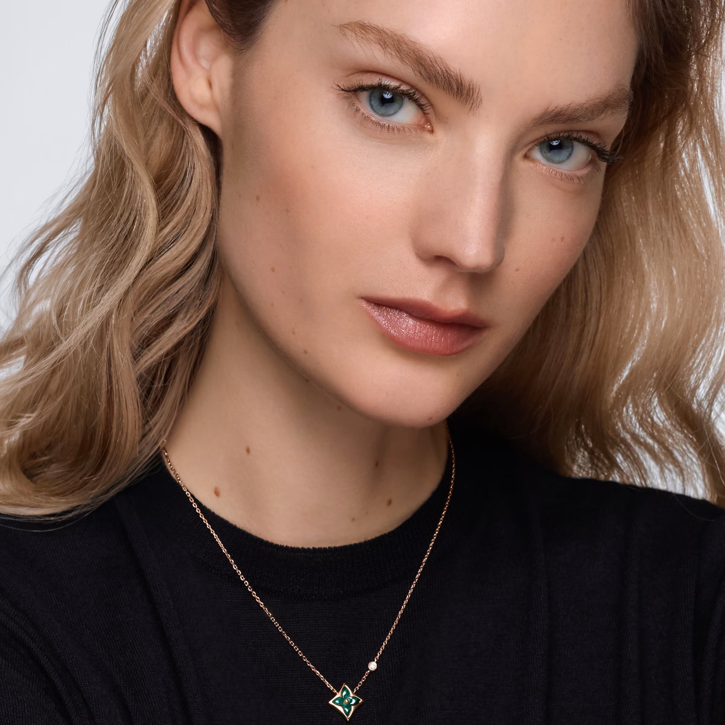 Dây chuyền LV Louis Vuitton Color Blossom BB Star Pendant Pink Gold Malachite and Diamond 4