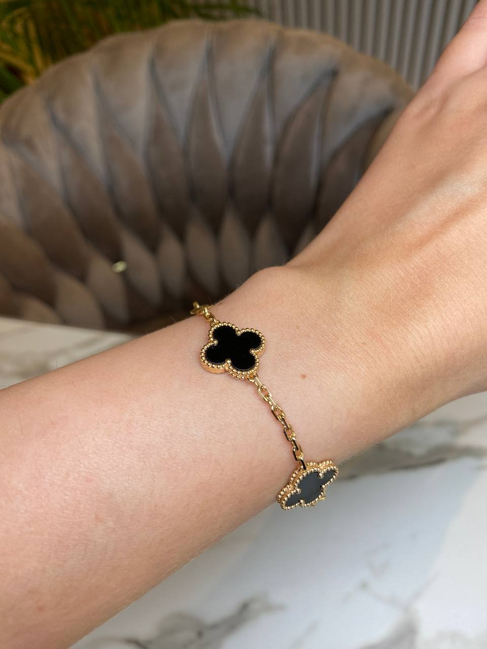 Lắc tay cỏ 4 lá đen Van Cleef Arpels Vintage Alhambra 5 Motifs Bracelet Onyx VCARA41300 1