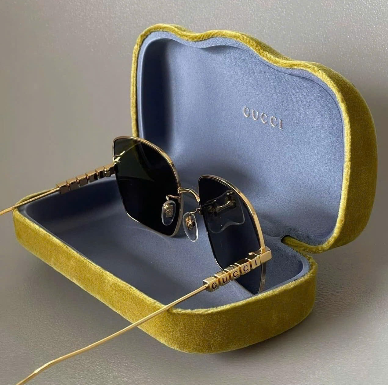 Kính mát thời trang Gucci Light Square frame sunglasses GG1434S 2