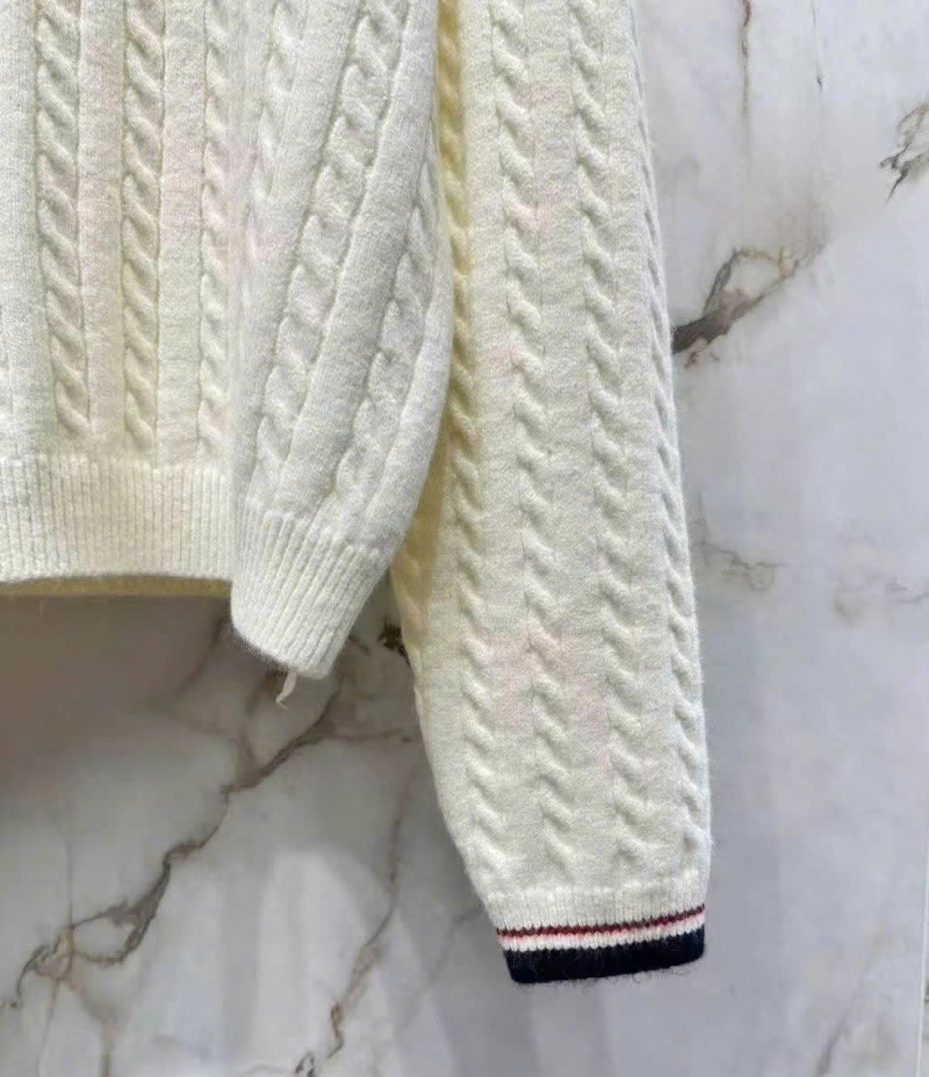 Combo áo váy len xám vàng kem Thom Browne 2