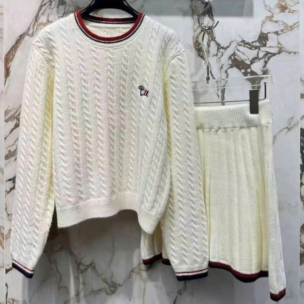 Combo áo váy len xám vàng kem Thom Browne 4