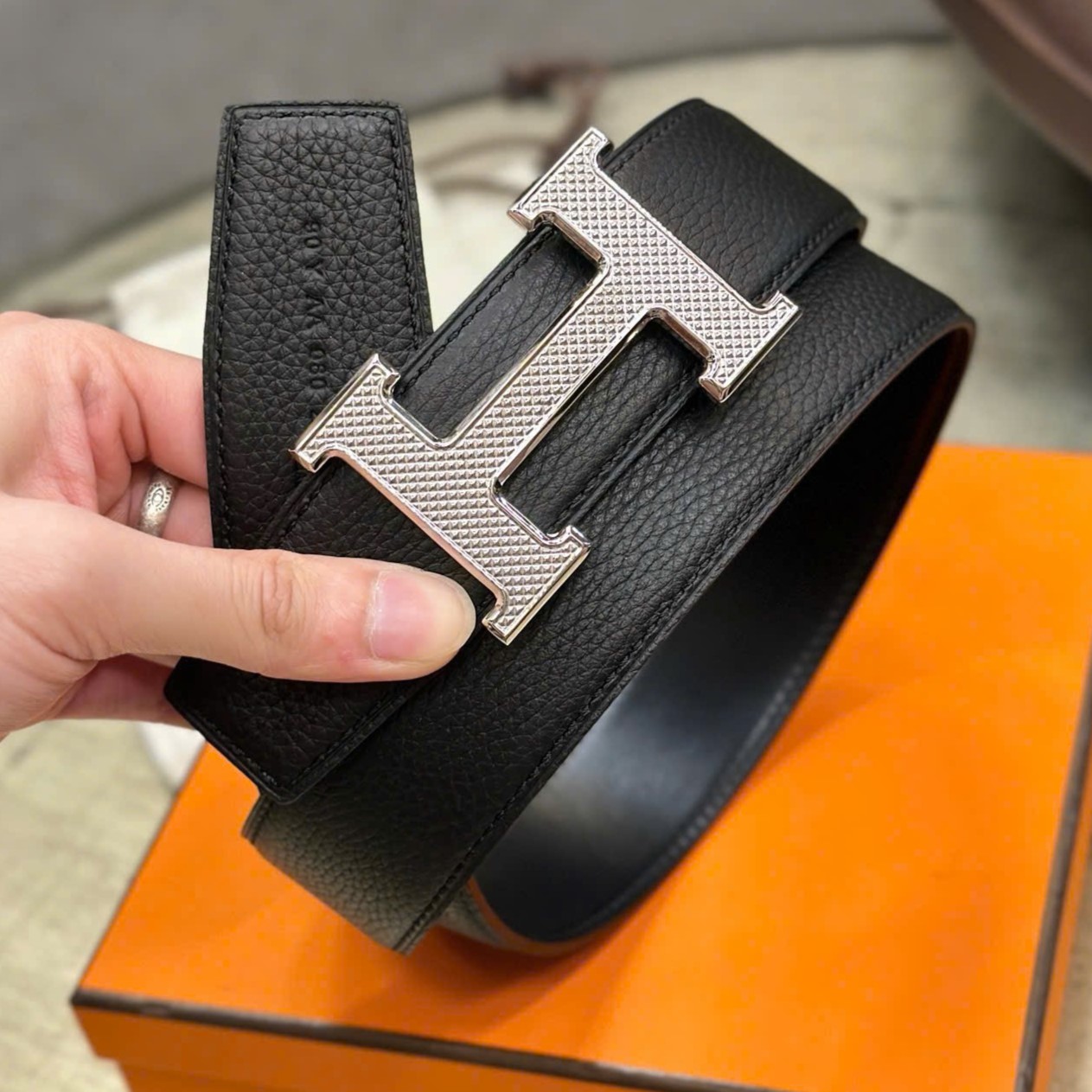 Thắt lưng Hermes H Guillochee Belt Buckle Reversible Leather Strap Noir 38 mm 2