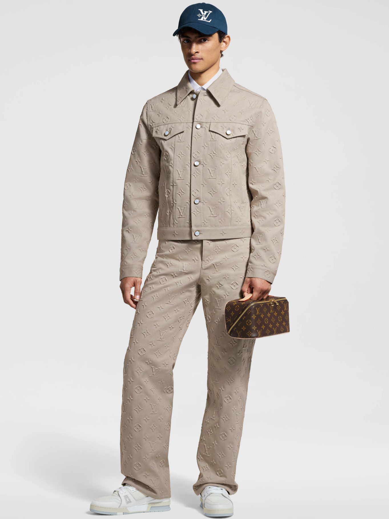 Túi xách nam Louis Vuitton Toiletry Bag Monogram Canvas 1