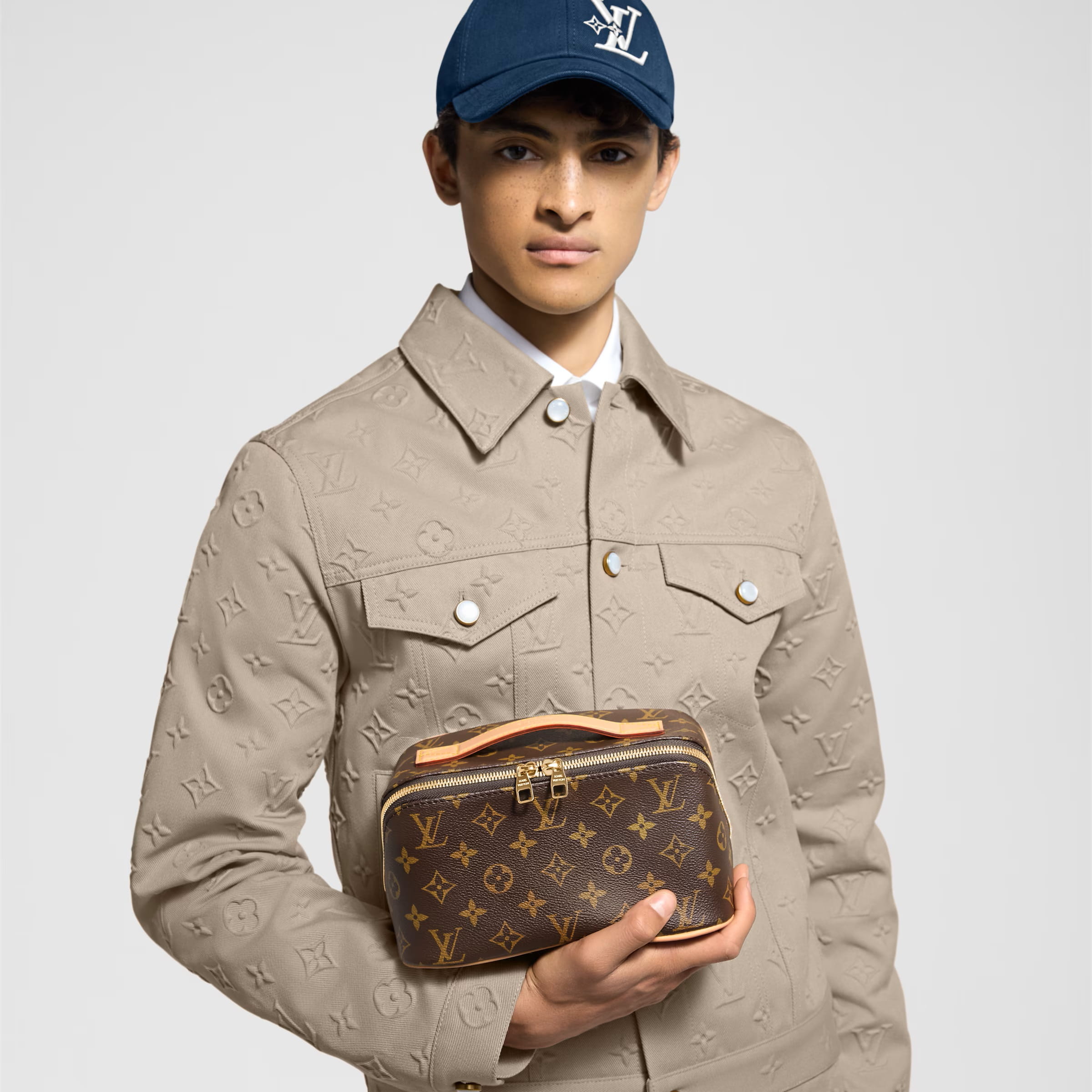 Túi xách nam Louis Vuitton Toiletry Bag Monogram Canvas 2