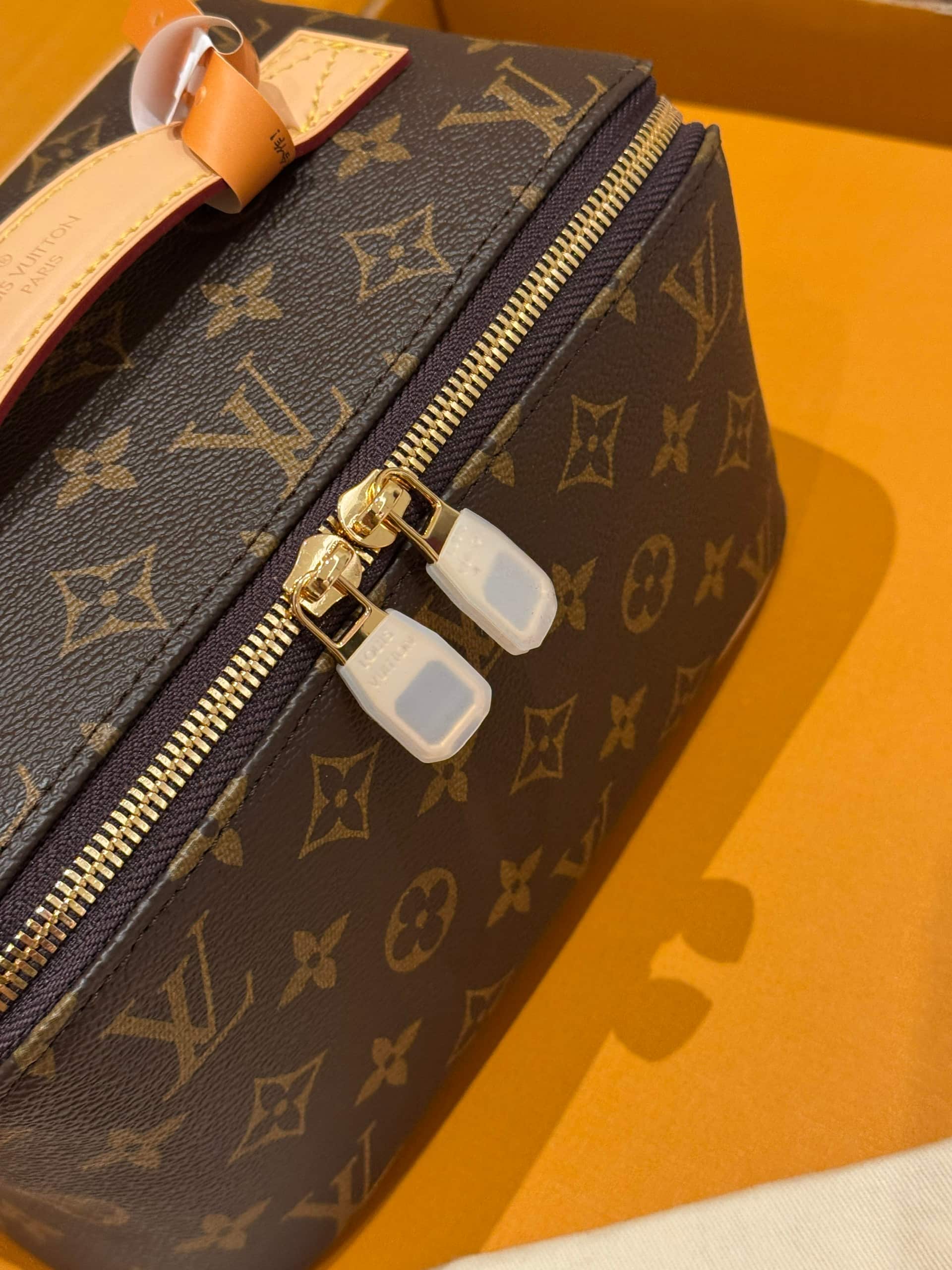 Túi xách nam Louis Vuitton Toiletry Bag Monogram Canvas 5