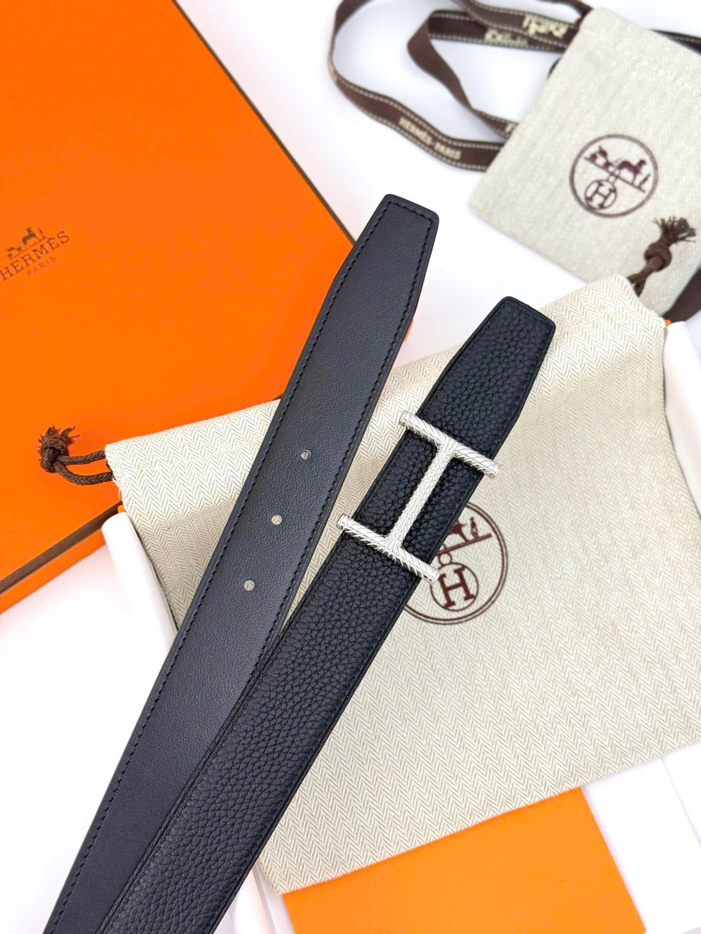 Dây nịt Hermes H Hisseo Belt Buckle Reversible Leather Strap Noir 32 mm 1