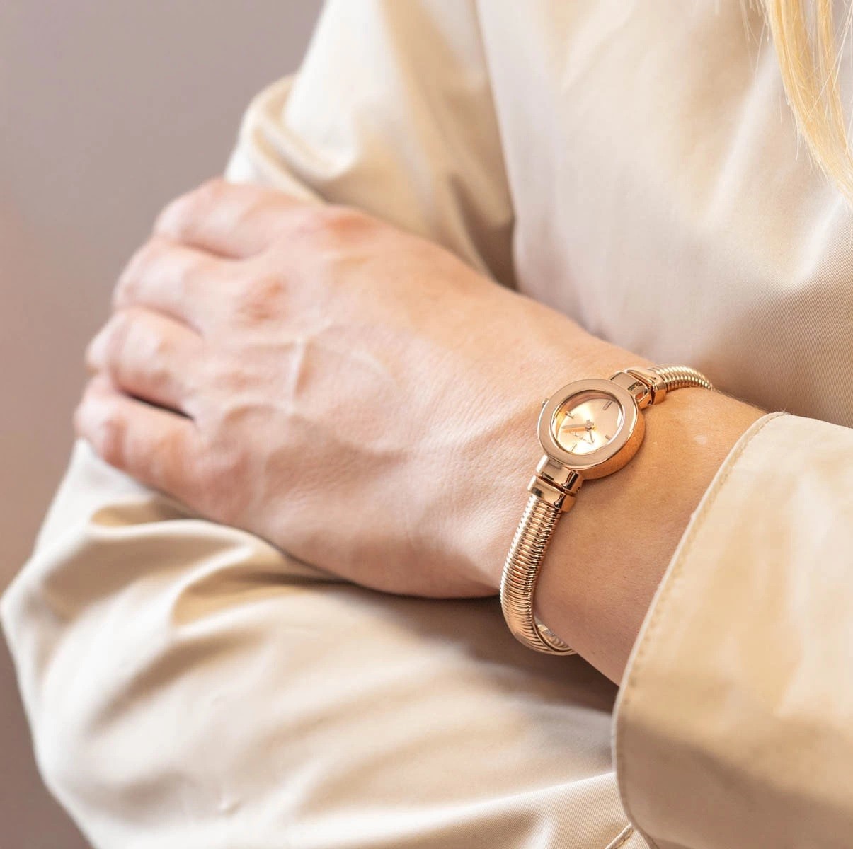Đồng hồ đeo tay nữ Michael Kors Mini Gramercy Rose Gold-Tone Watch MK7528 13