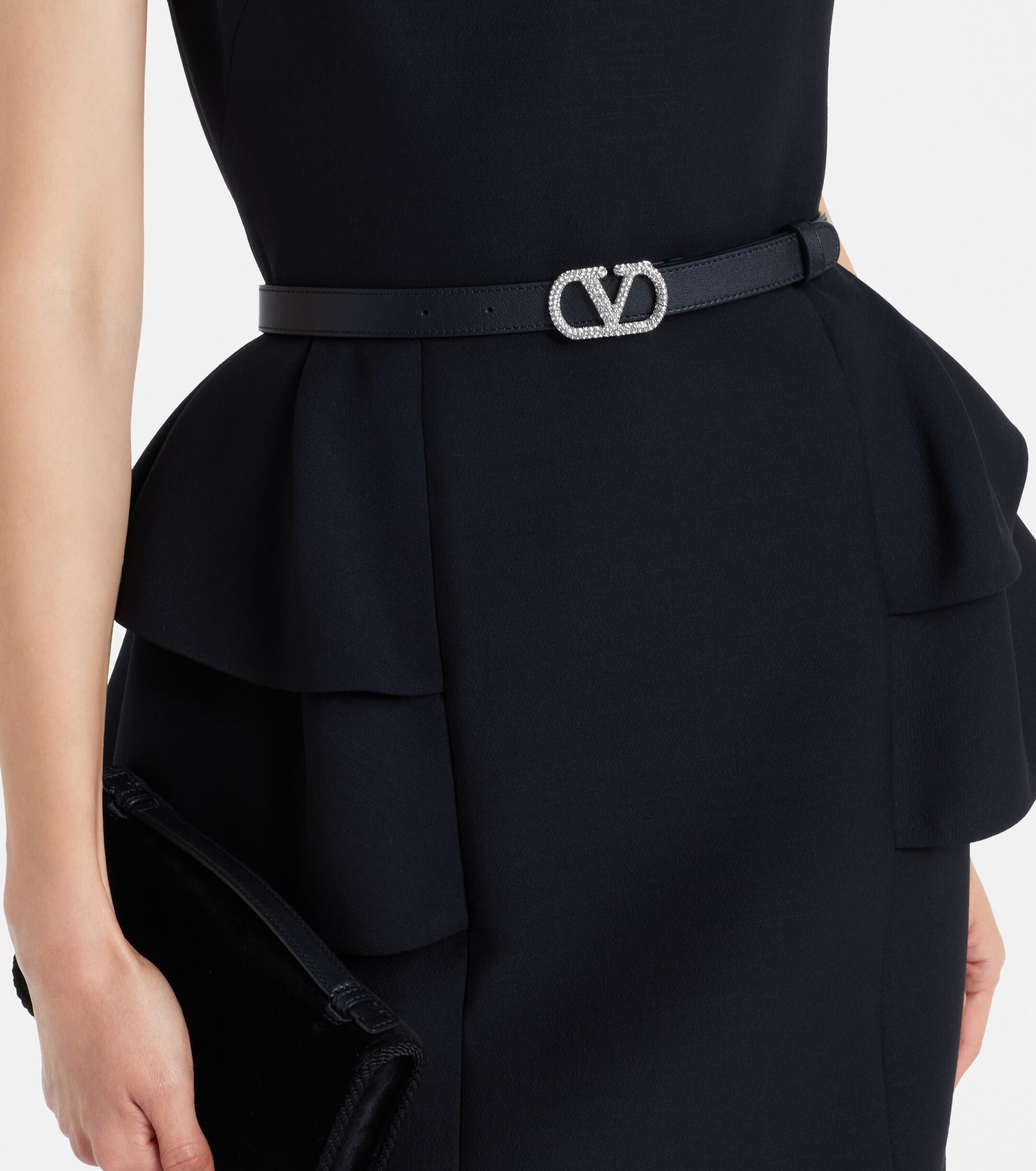 Dây nịt Valentino Garavani VLogo Crystal-embellished Leather Belt 3