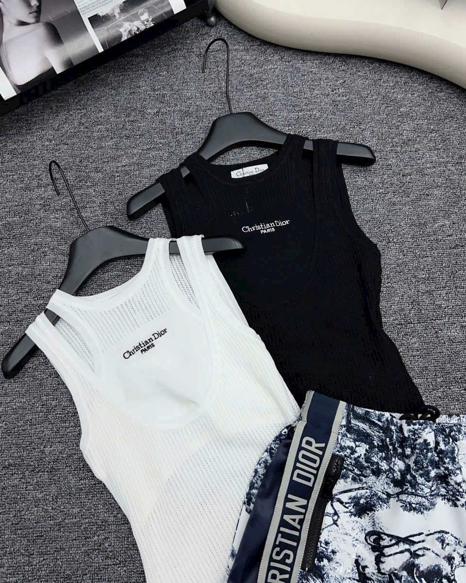 Combo áo thun ba lỗ nữ váy ngắn họa tiết Dior 1