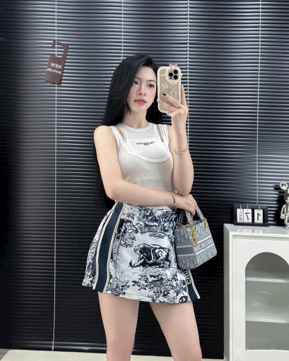 Combo áo thun ba lỗ nữ váy ngắn họa tiết Dior 5