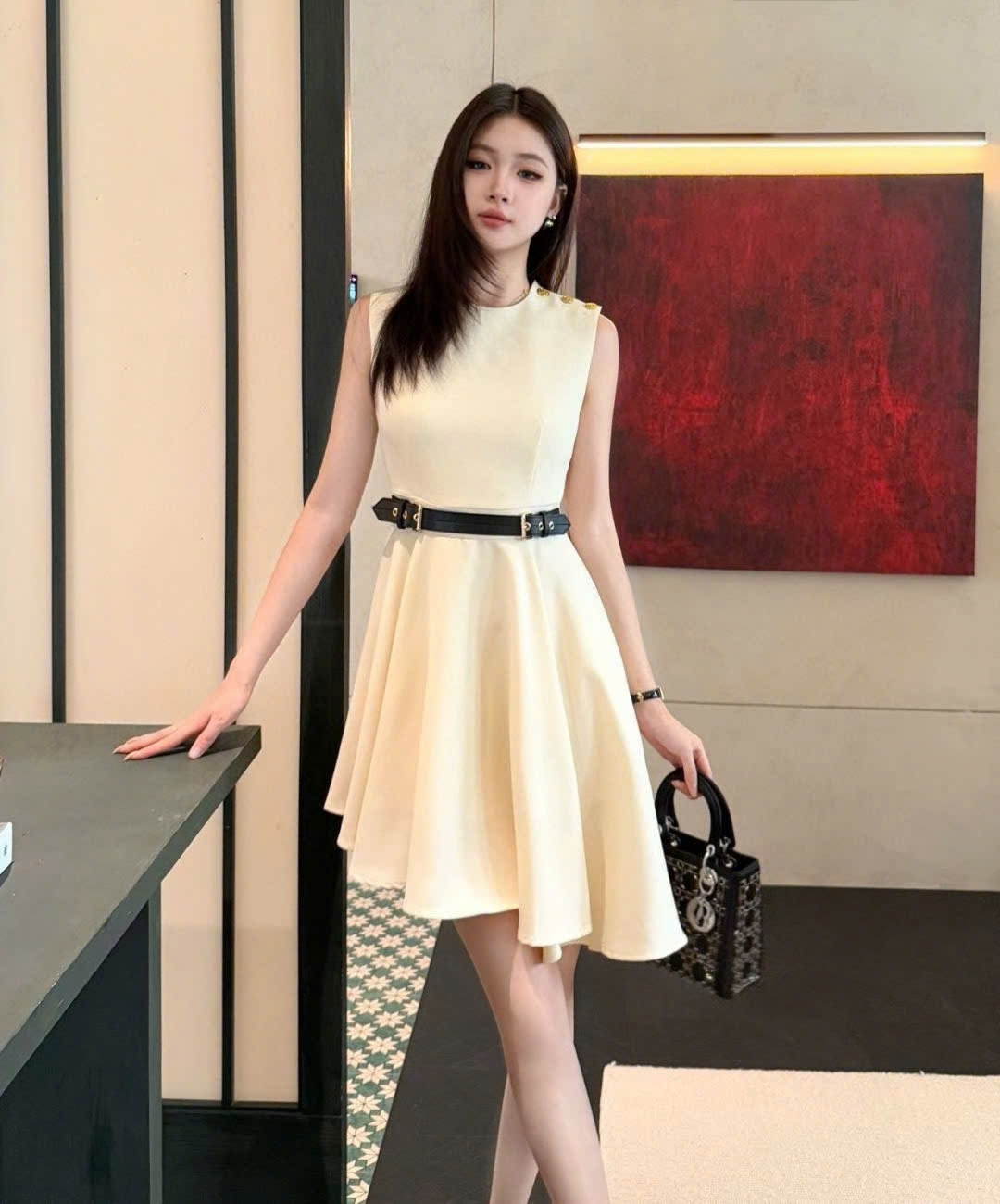 Áo đầm nữ LV khuy dập nổi logo 4