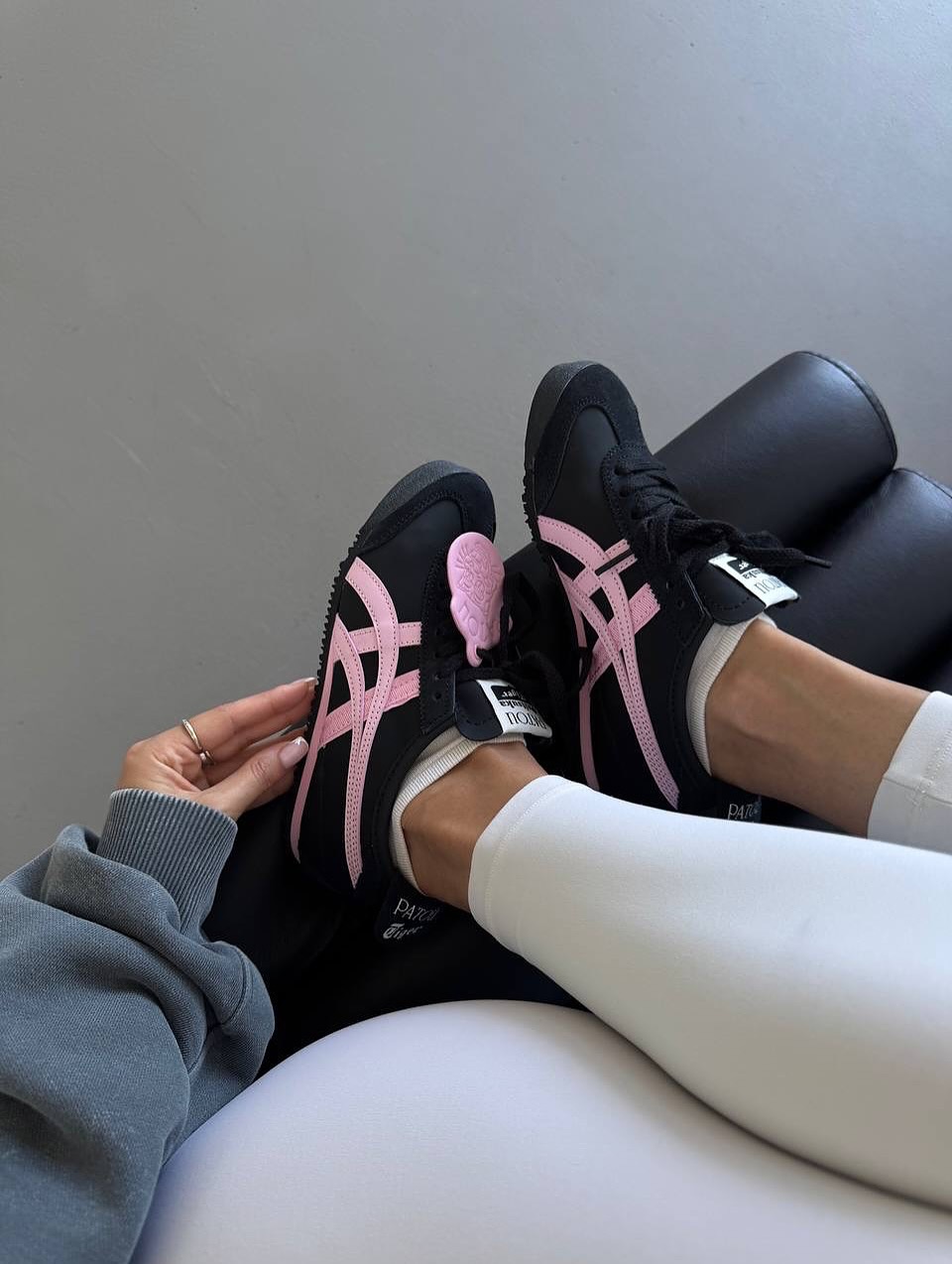 Giày thể thao Onitsuka Tiger x Patou Mexico 66 Black Cotton Candy 1183C380-001 10
