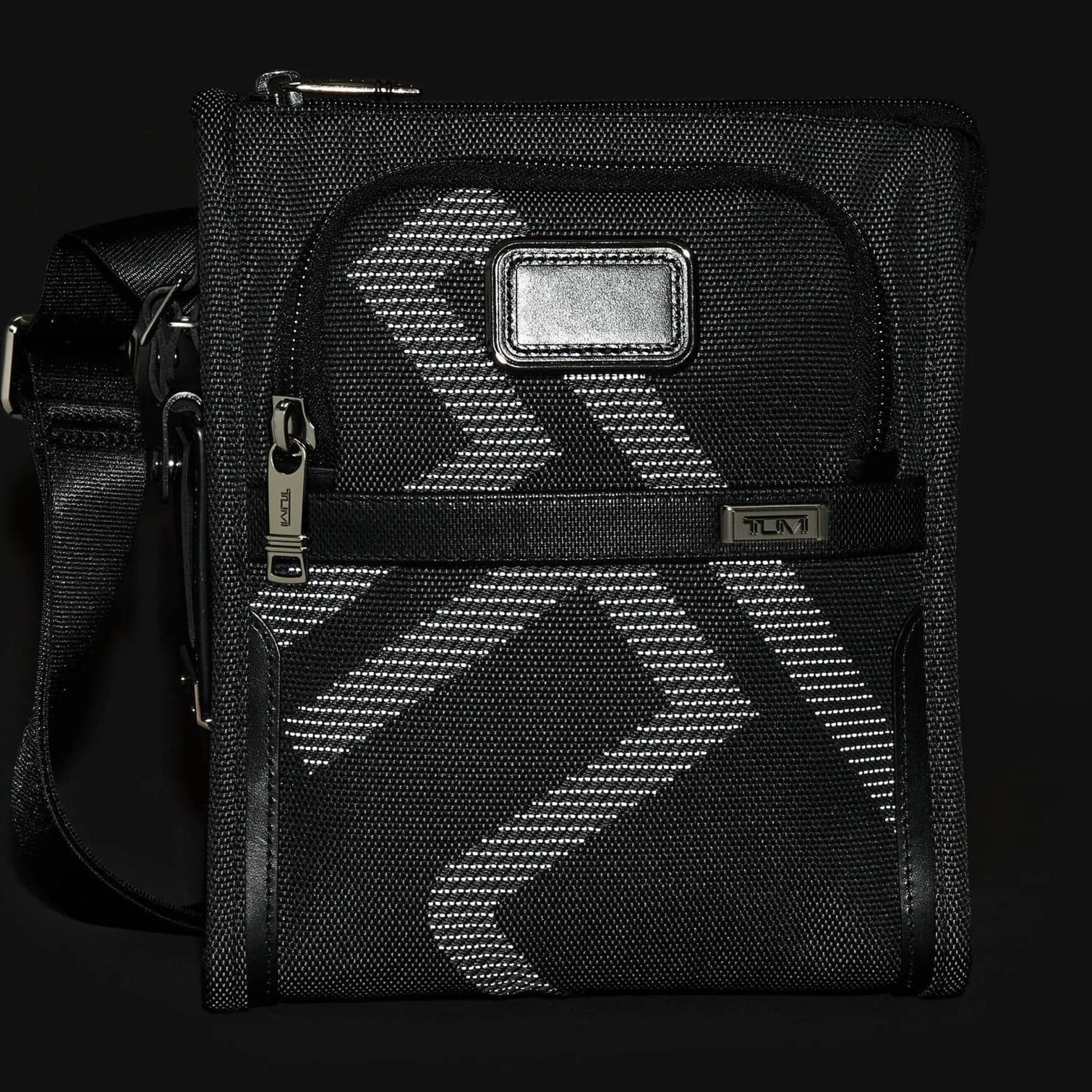 Túi nam Tumi Alpha Pocket Bag Small Reflective T-Jacquard 1