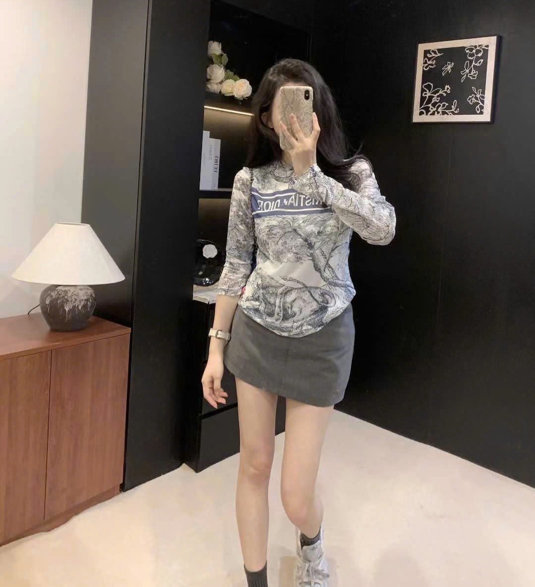 Áo thun giữ nhiệt họa tiết hãng Dior 3