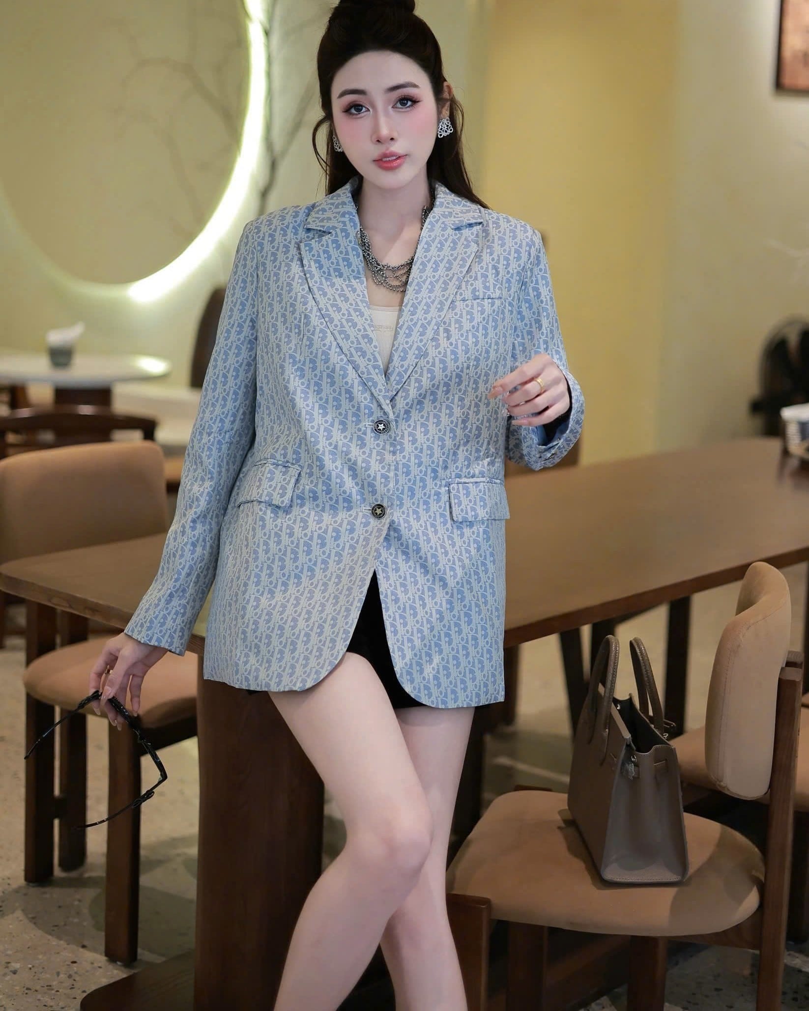 Áo khoác vest xanh dương họa tiết hãng Dior 7