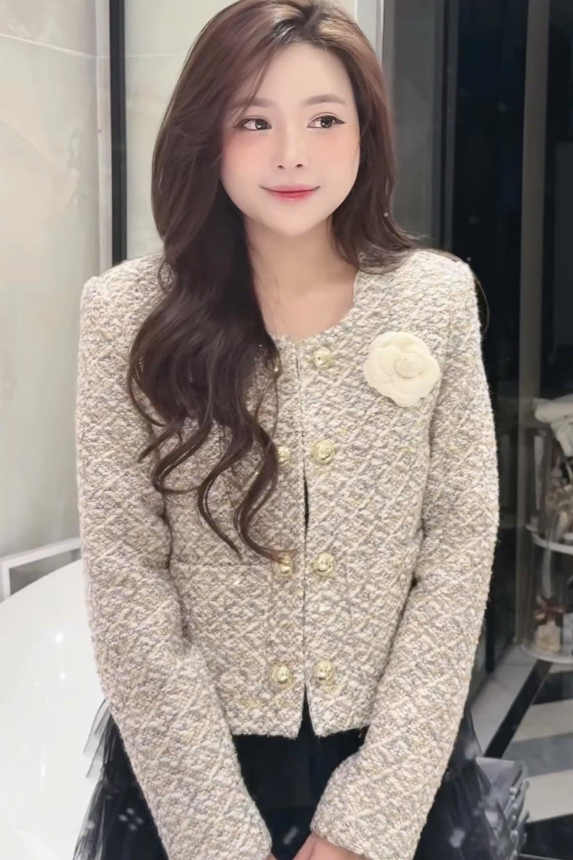 Áo khoác nữ dạ tweed trần lông vũ Chanel 3