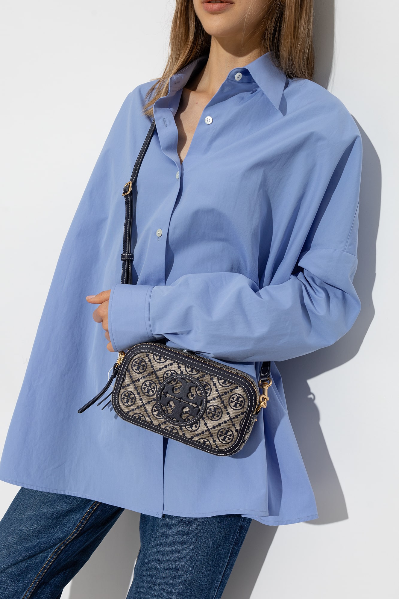 Túi đeo chéo Tory Burch Mini T Monogram Miller Crossbody Bag 5